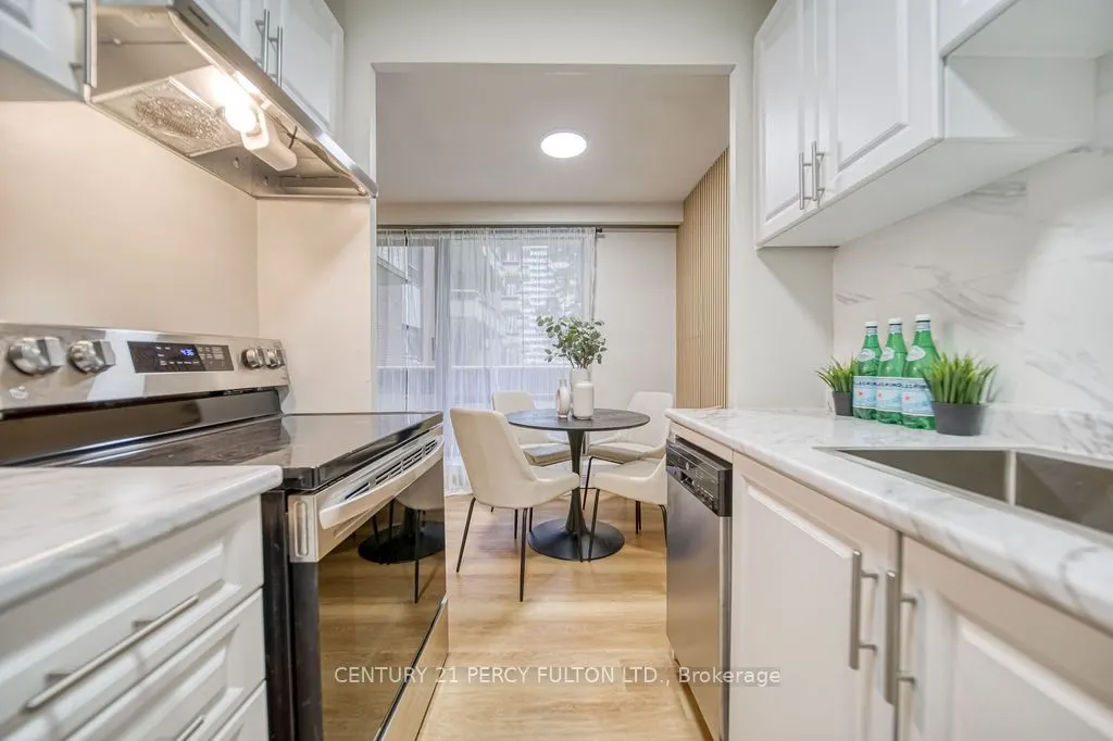 921 Midland Avenue, #101