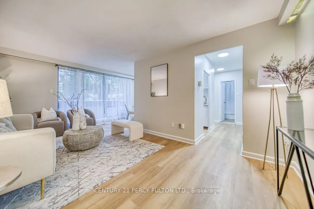 921 Midland Avenue, #101