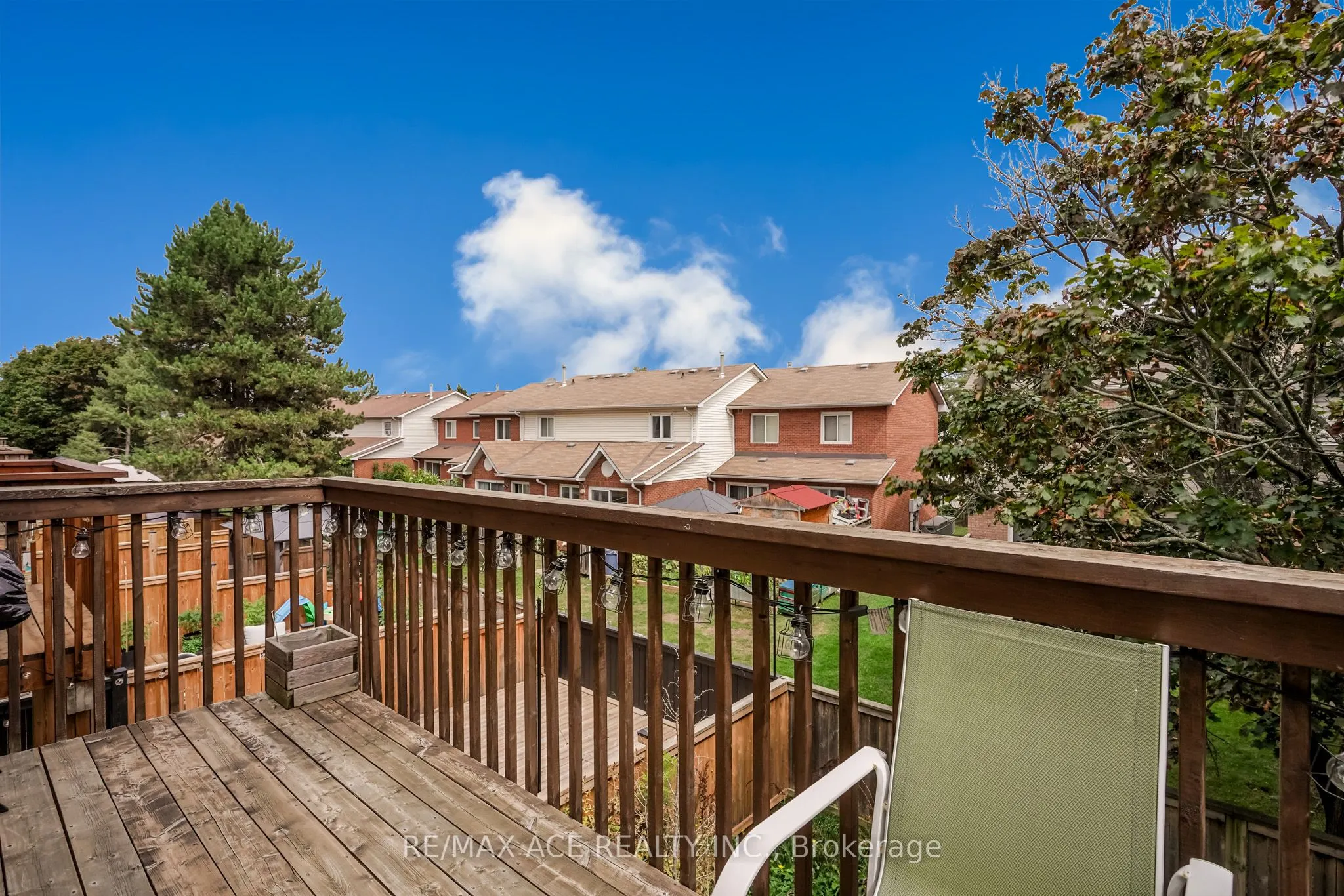 218 London Lane