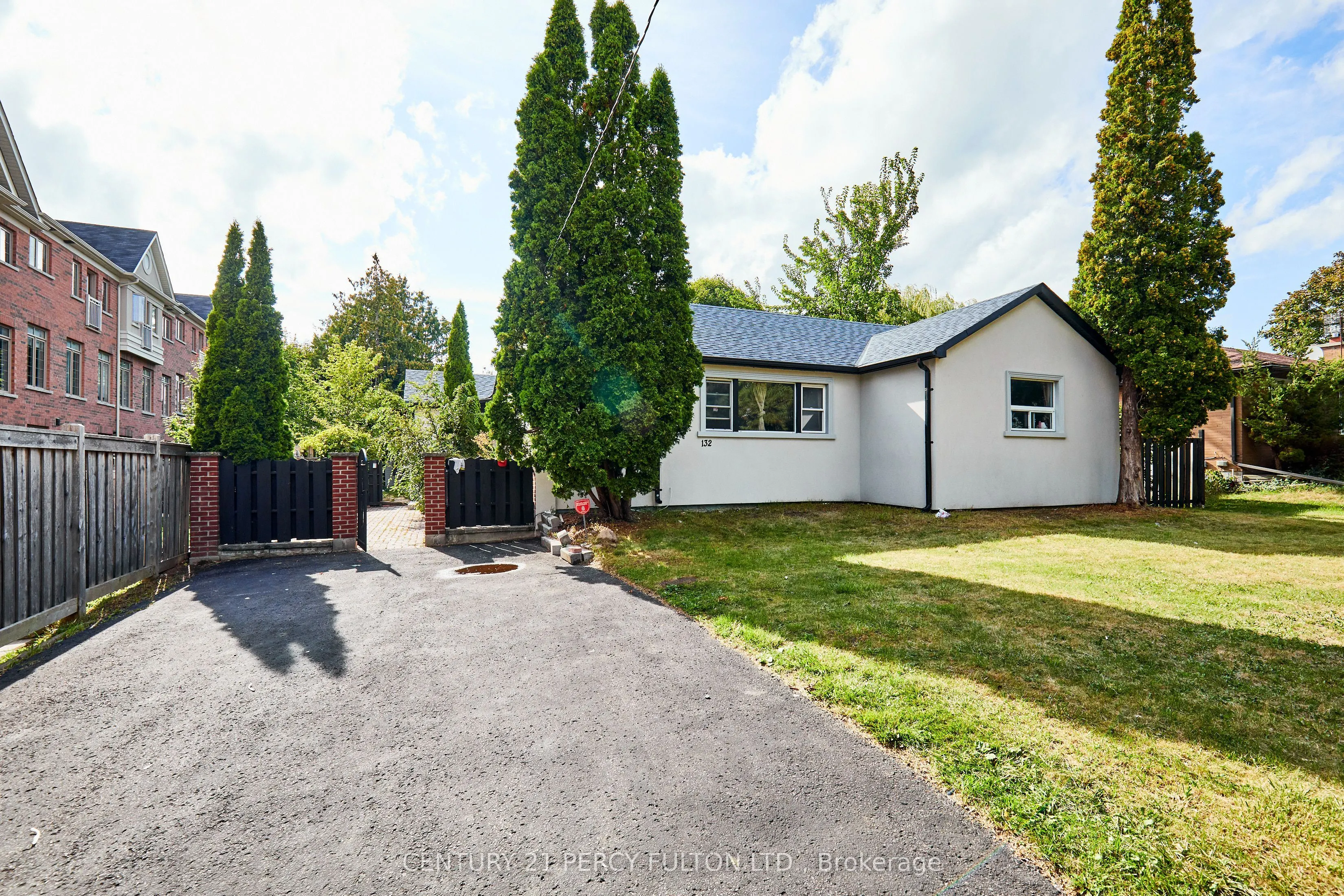132 Old Harwood Avenue