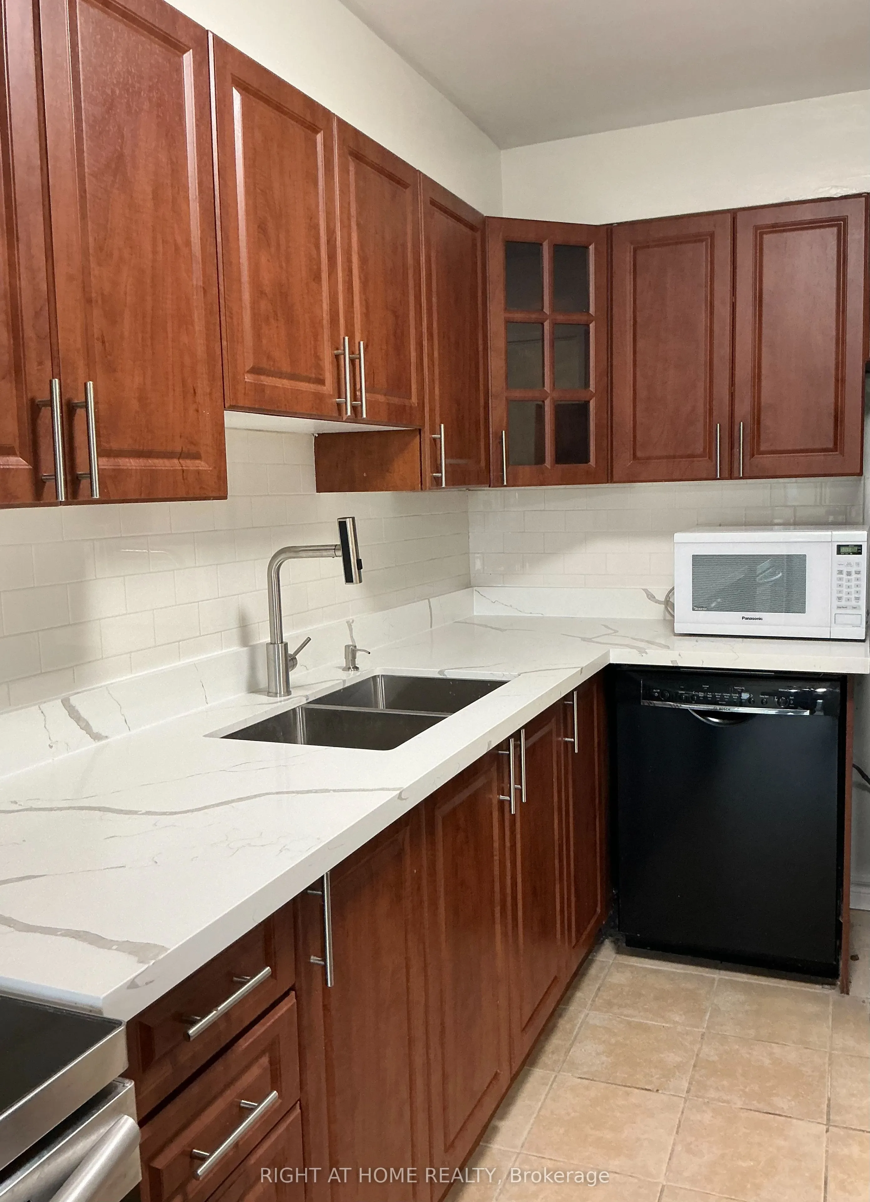 5 Massey Square, #717
