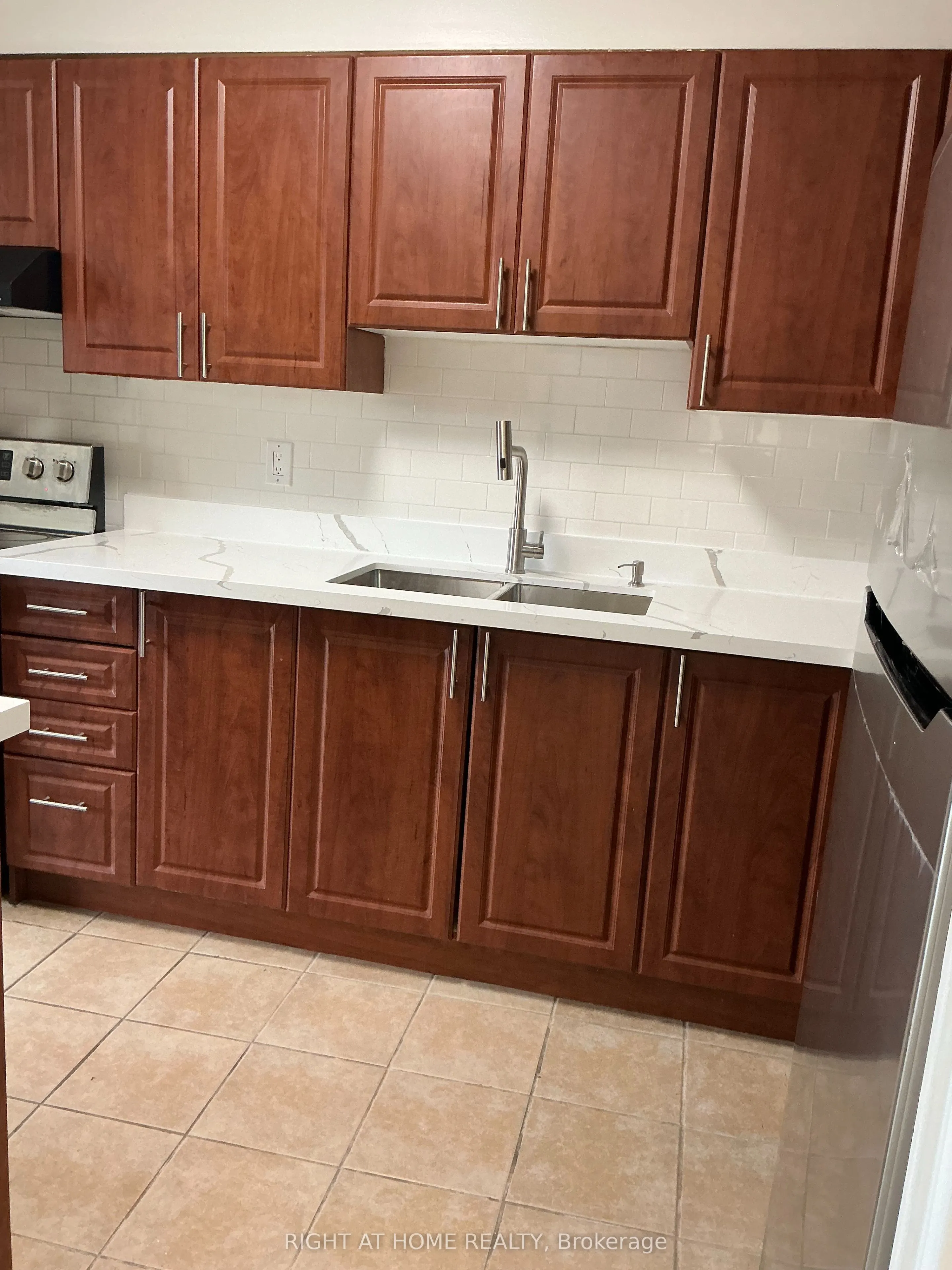 5 Massey Square, #717