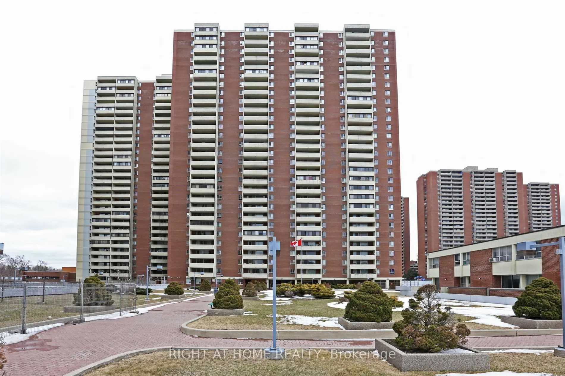 5 Massey Square, #717