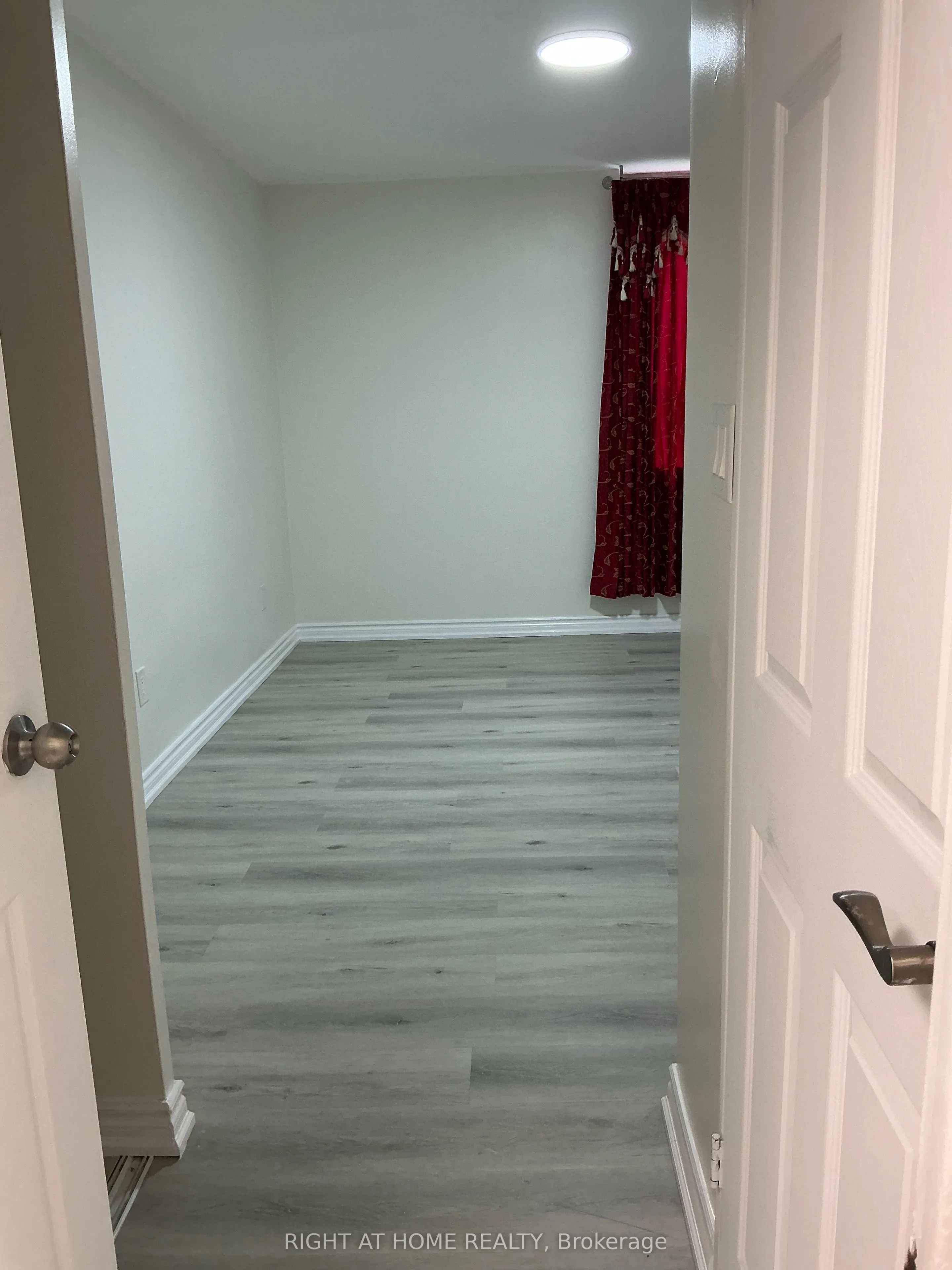5 Massey Square, #717