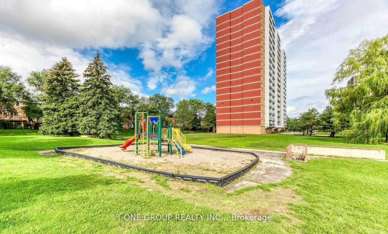 270 Palmdale Drive, #610