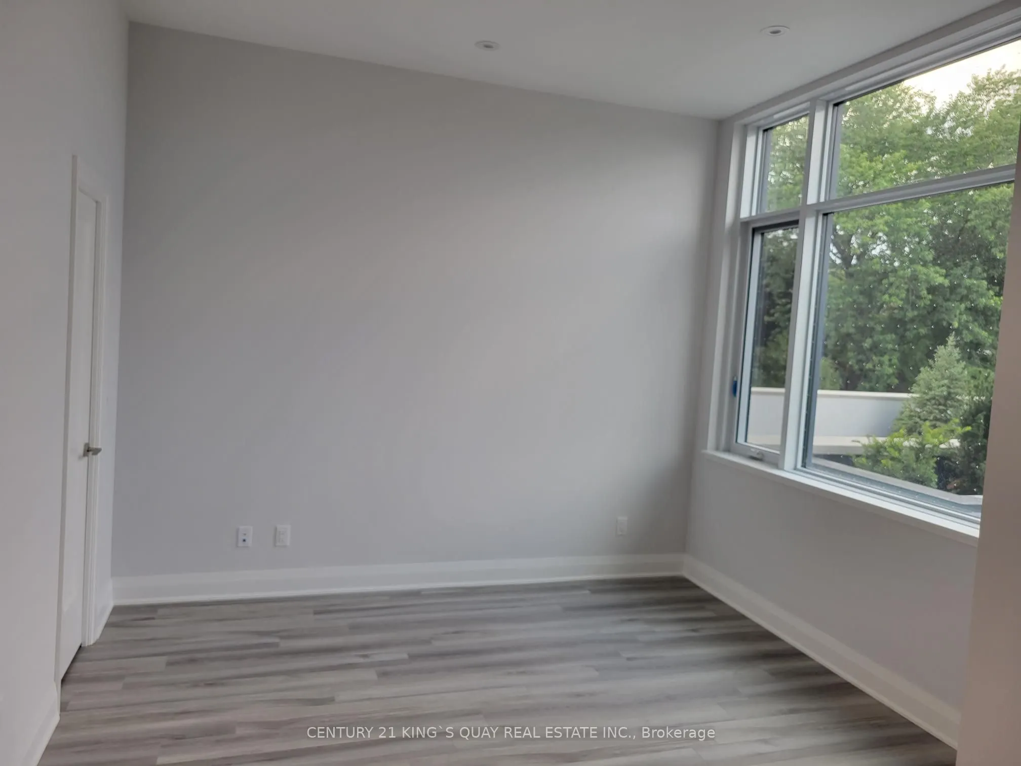 3220 Sheppard Avenue E, #106