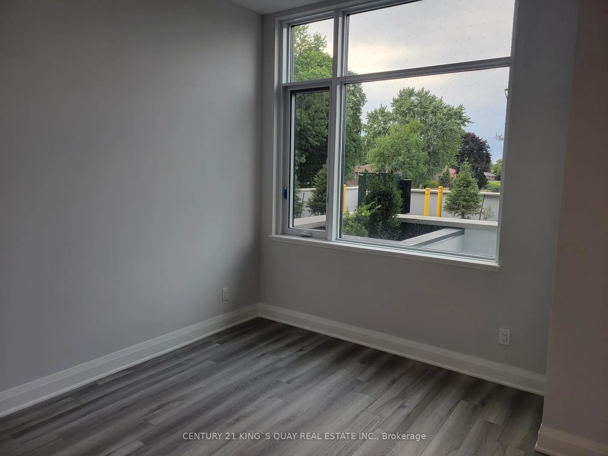 3220 Sheppard Avenue E, #106