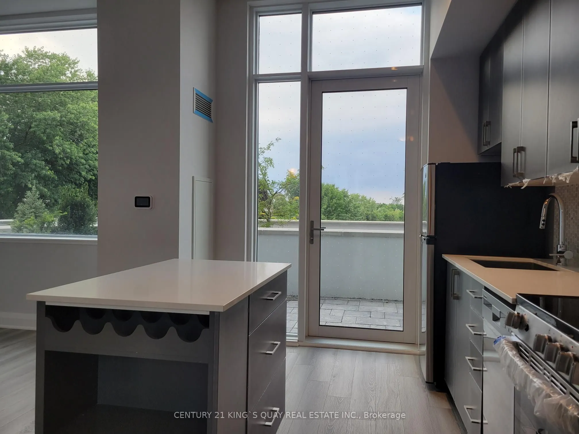 3220 Sheppard Avenue E, #106