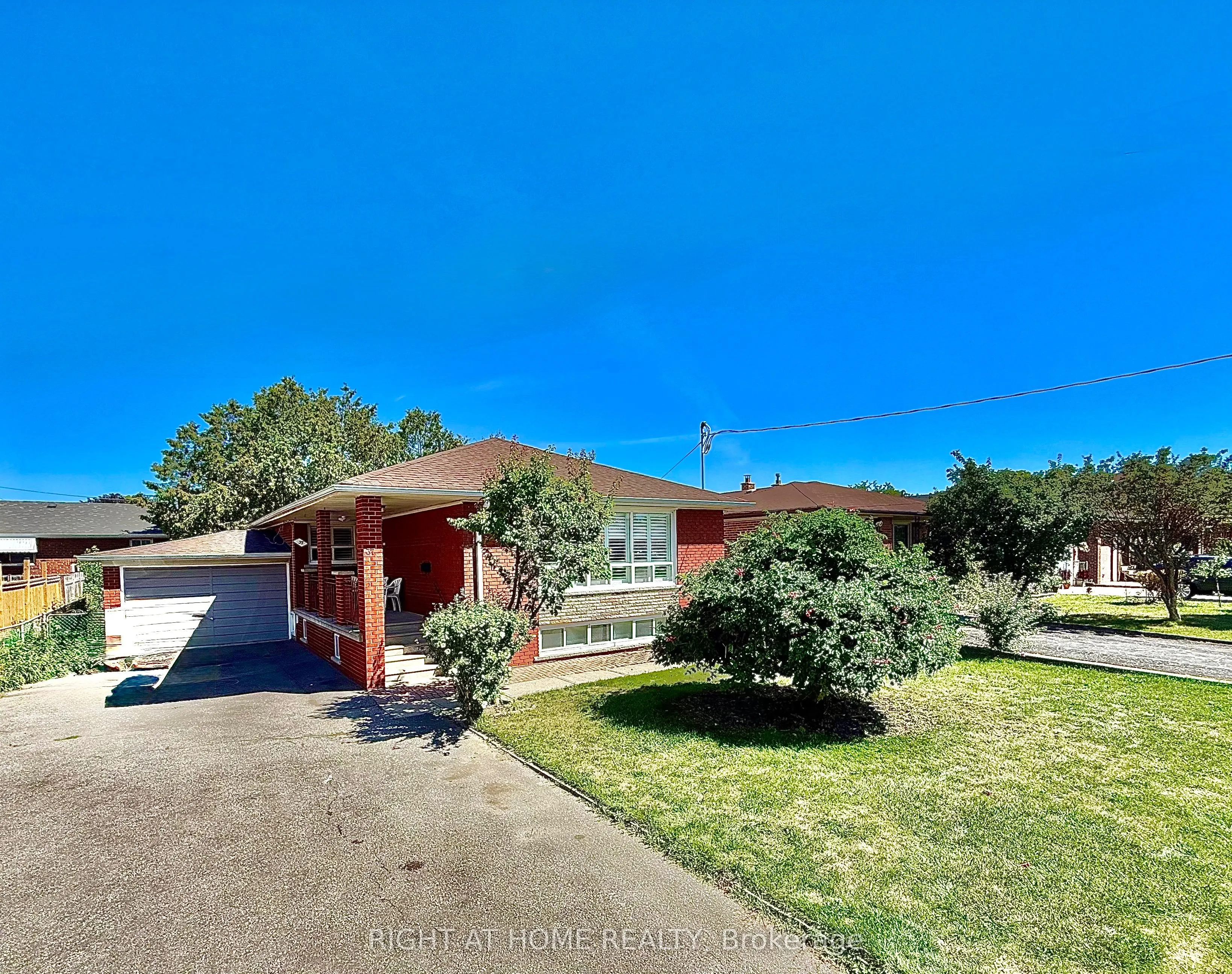 37 Gooderham Drive, #Upper
