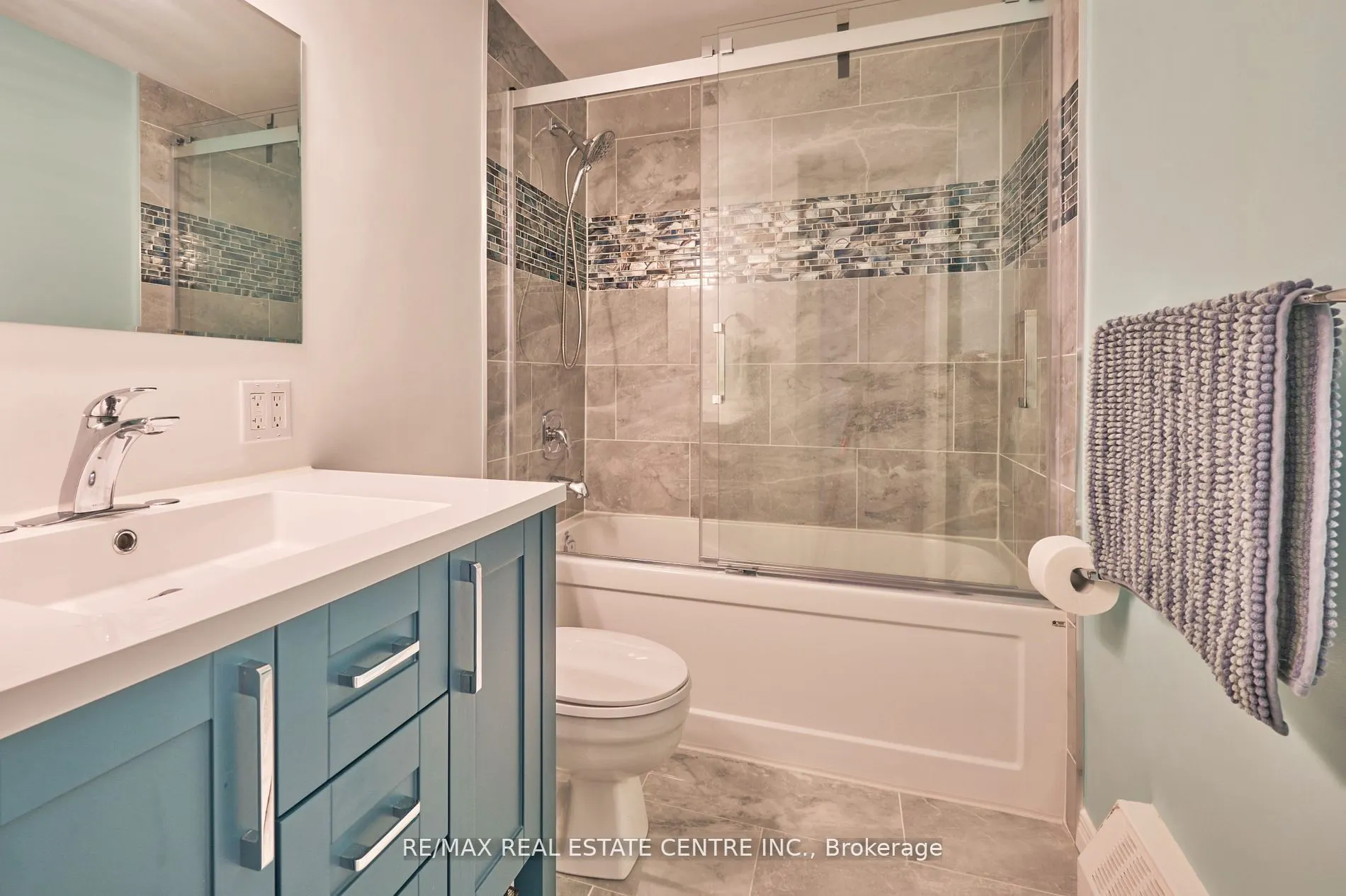 2245 Eglinton Avenue E, #1010