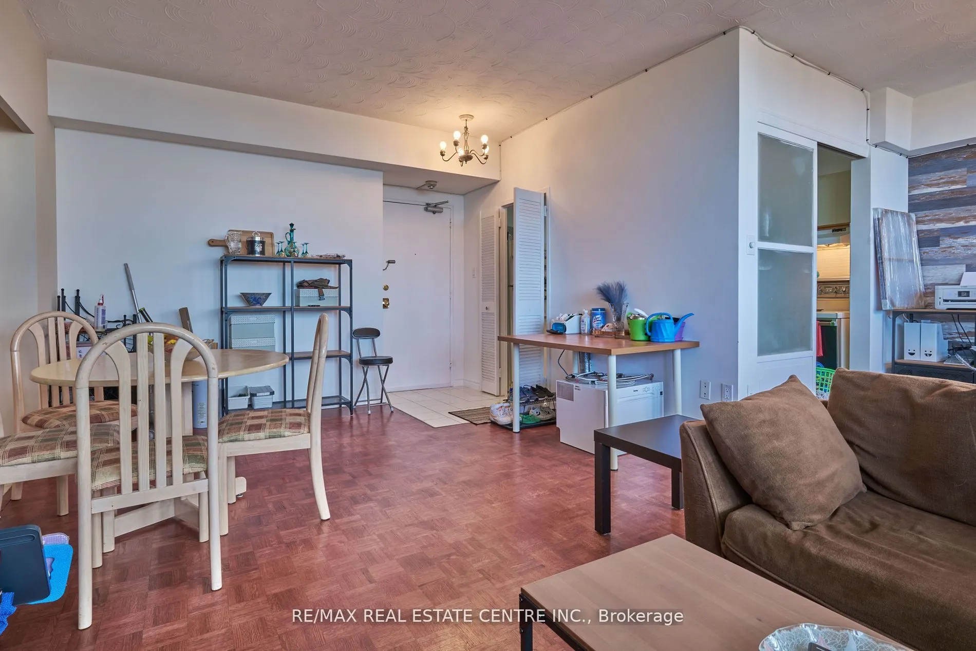 2245 Eglinton Avenue E, #1010