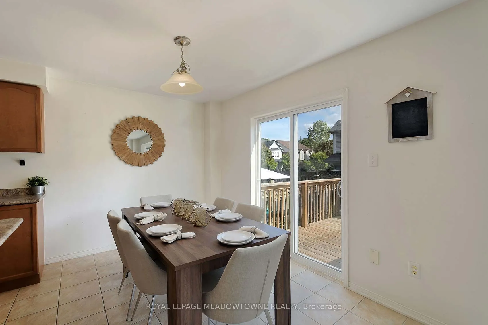 28 Norland Circle