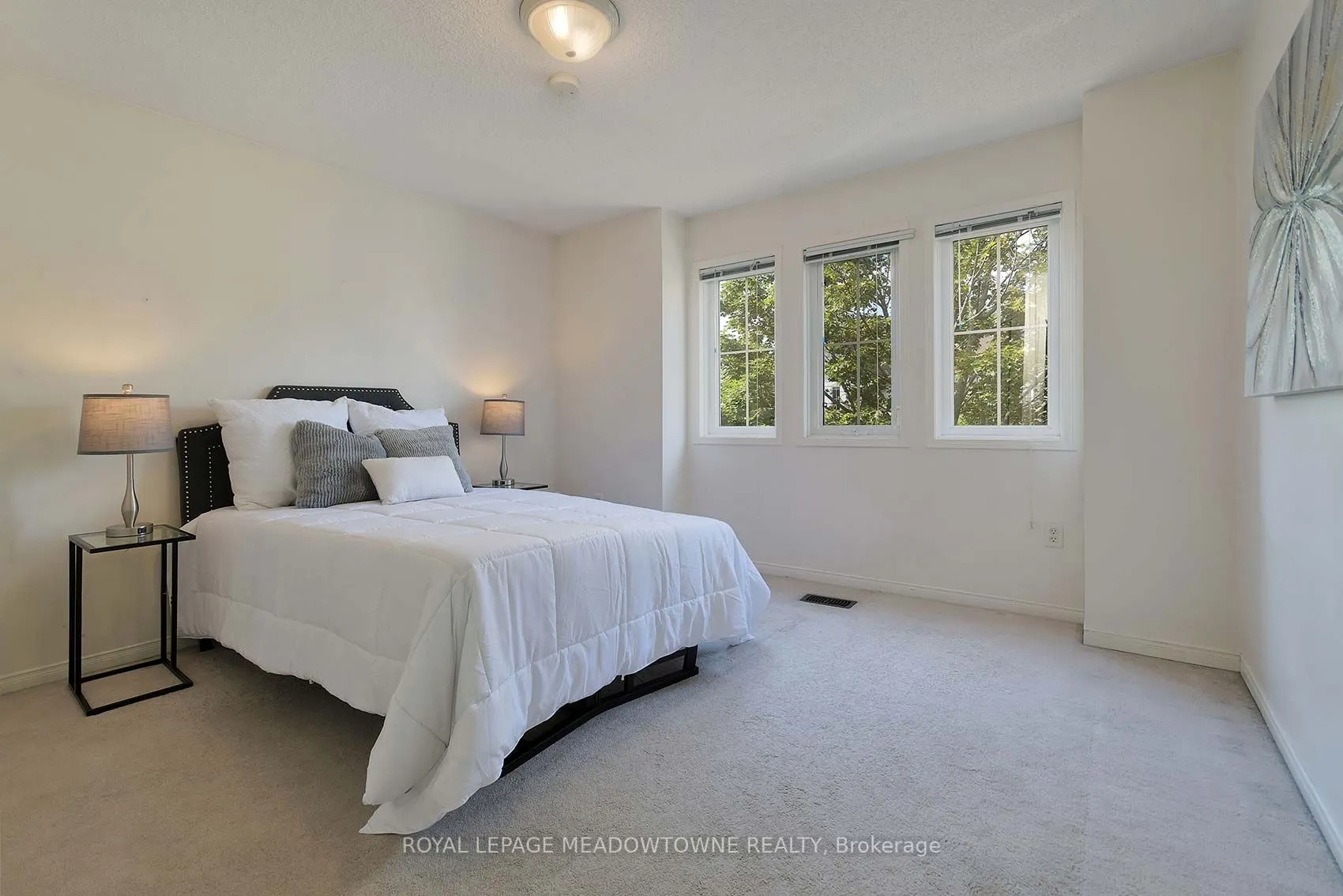 28 Norland Circle