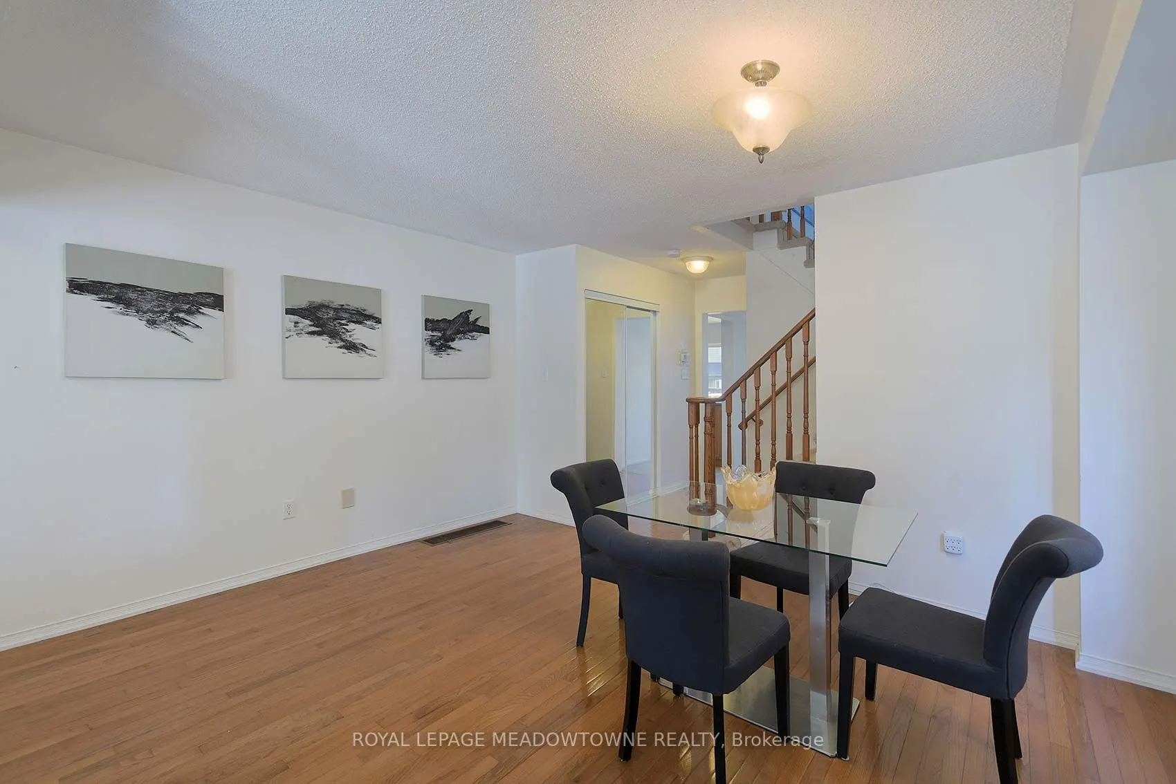 28 Norland Circle