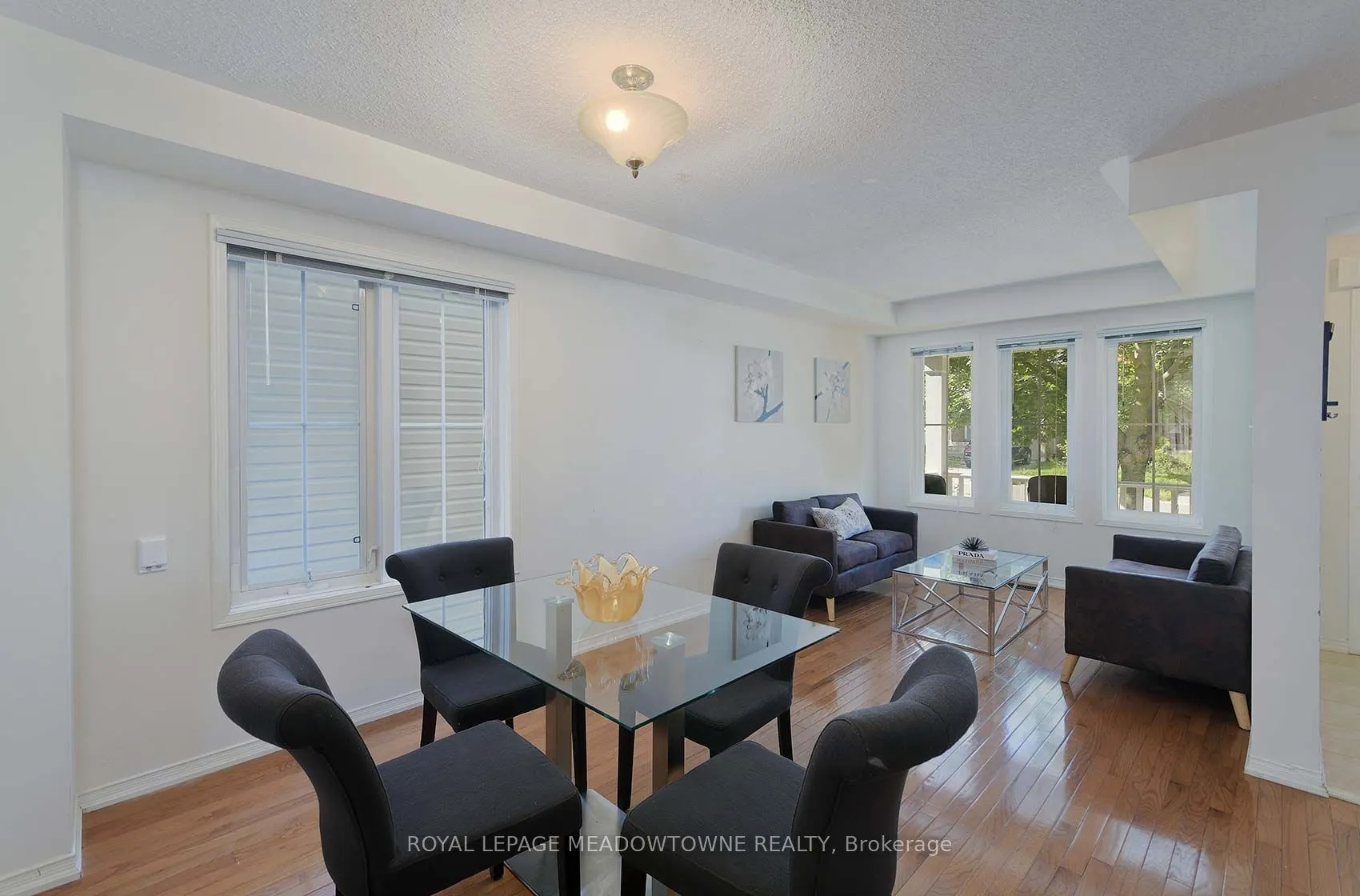 28 Norland Circle