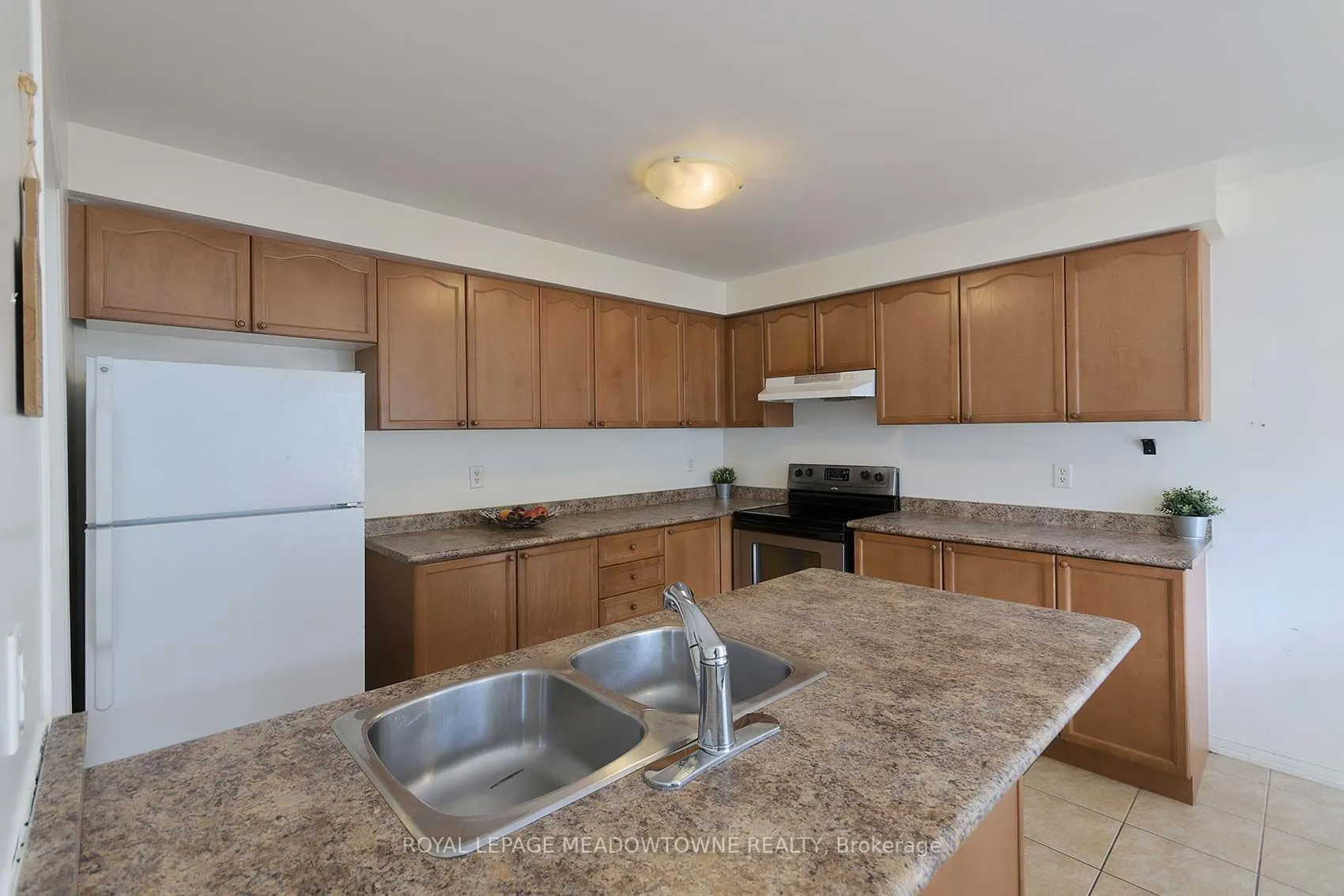 28 Norland Circle