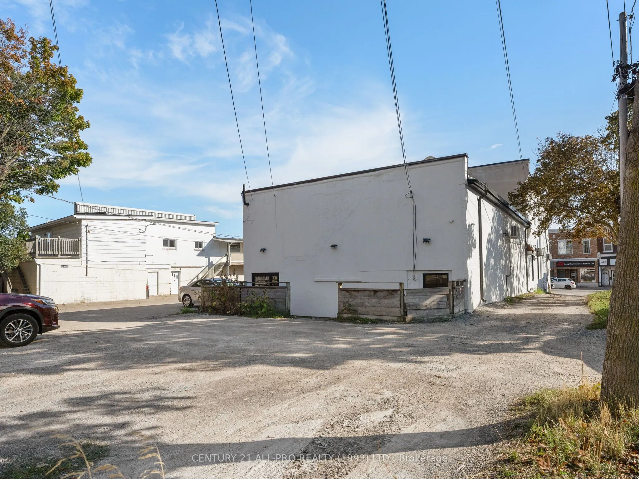 34 King Street W