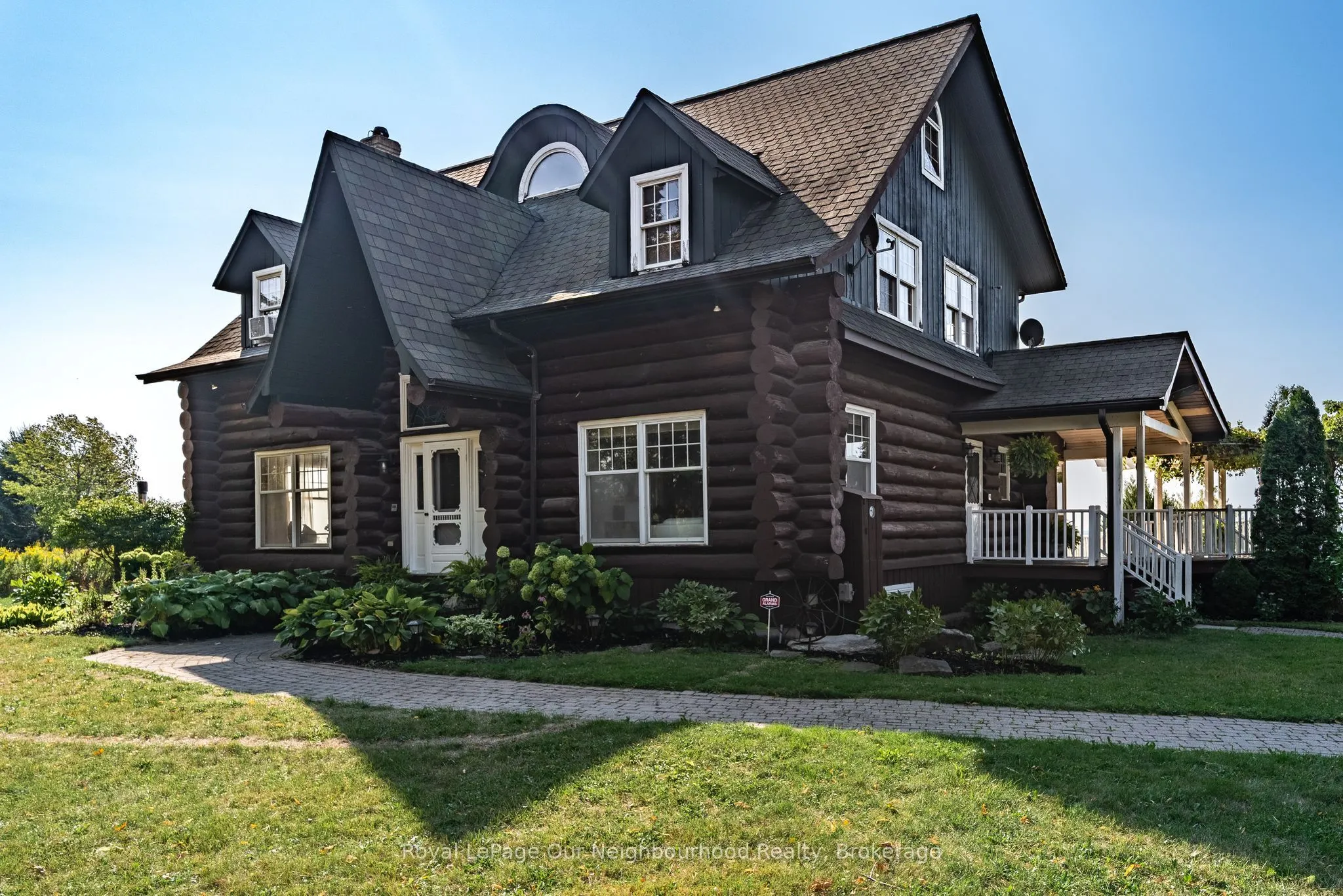 3741 LAKESHORE Road E