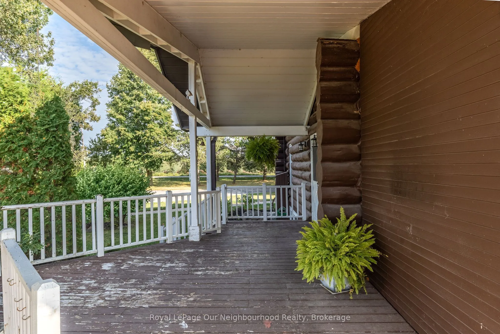 3741 LAKESHORE Road E