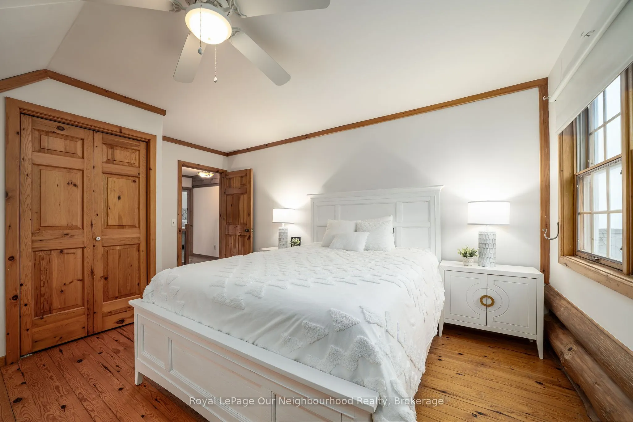 3741 LAKESHORE Road E