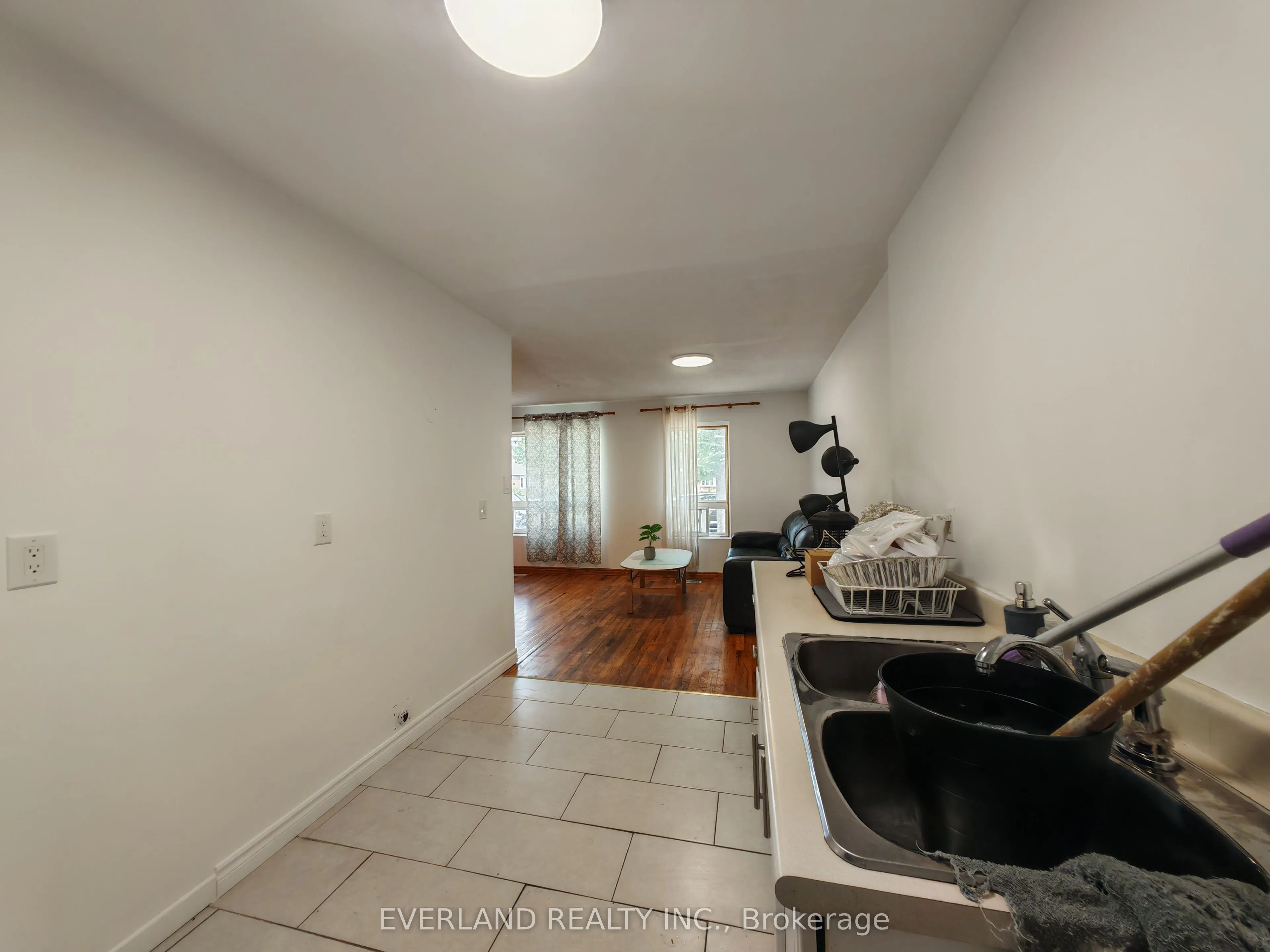 18 Camberley Court