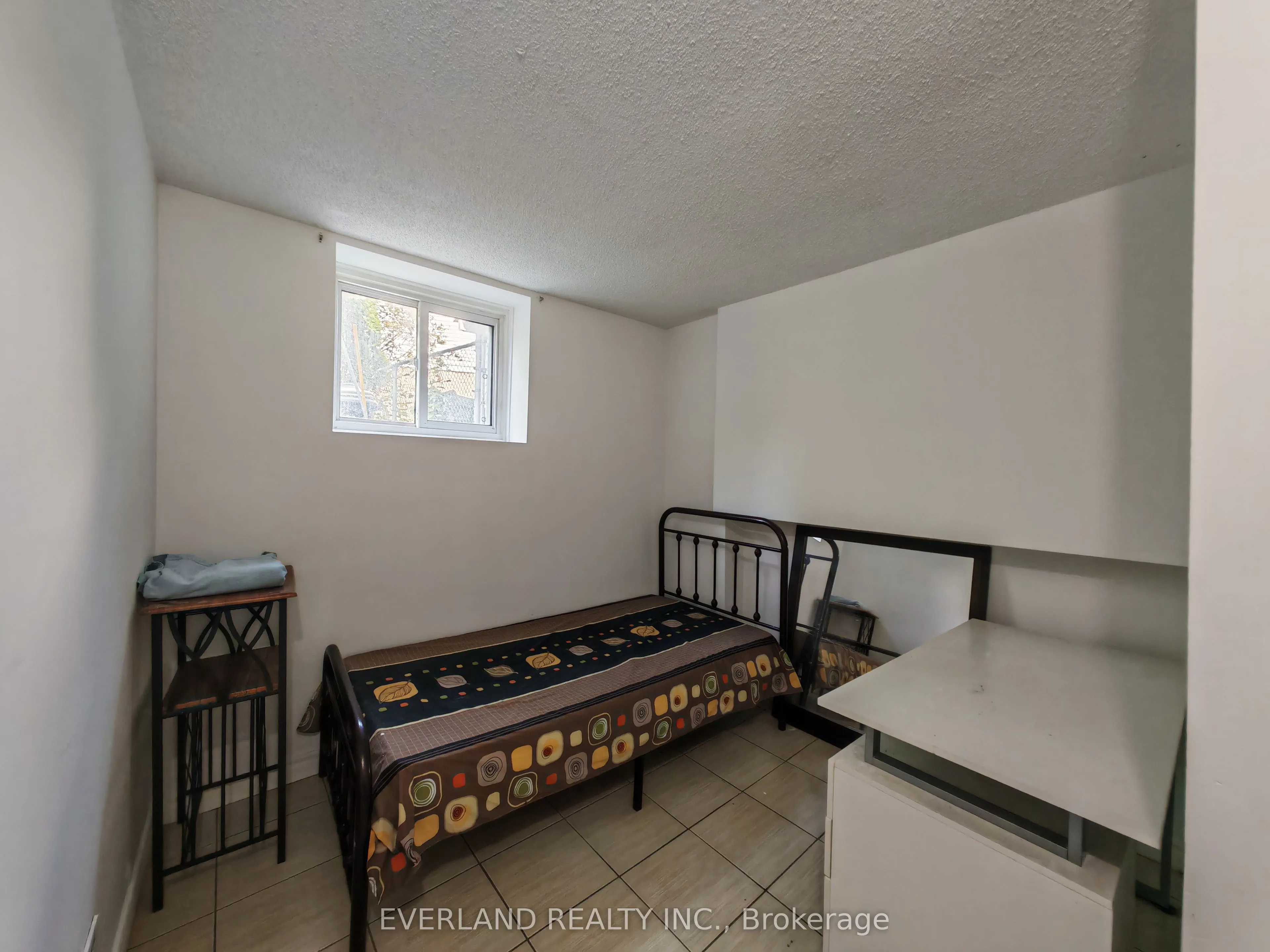 18 Camberley Court