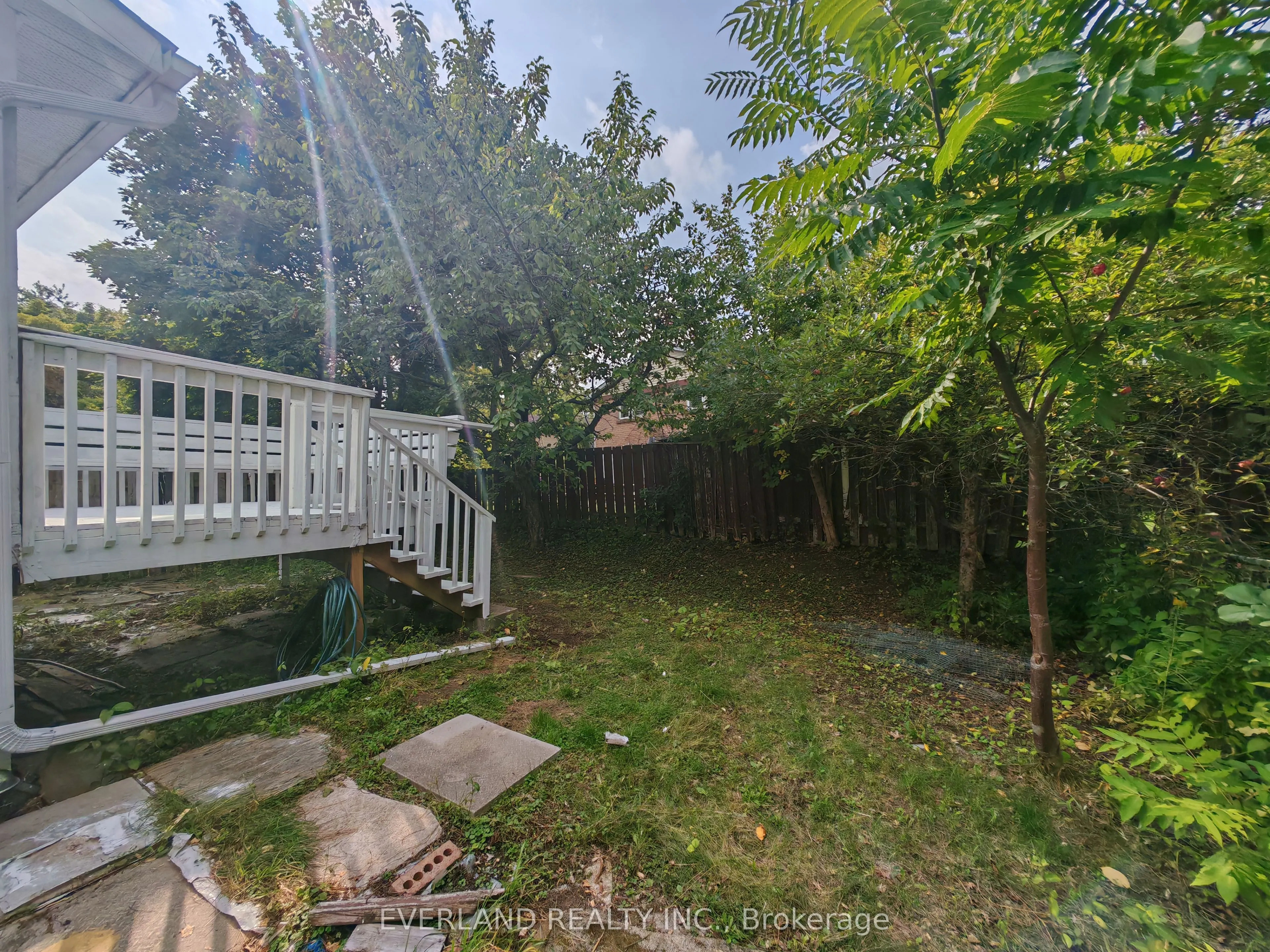 18 Camberley Court