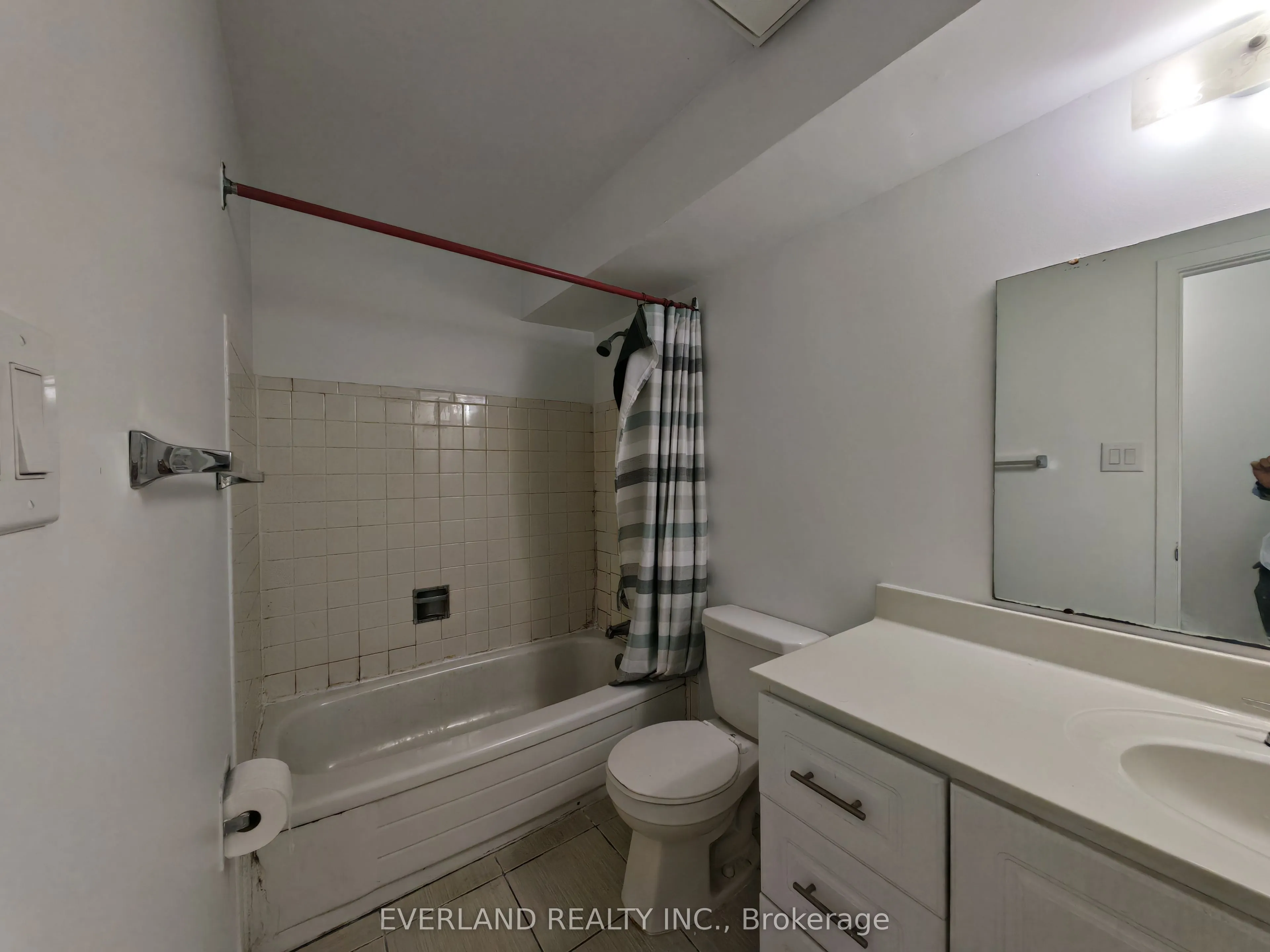 18 Camberley Court