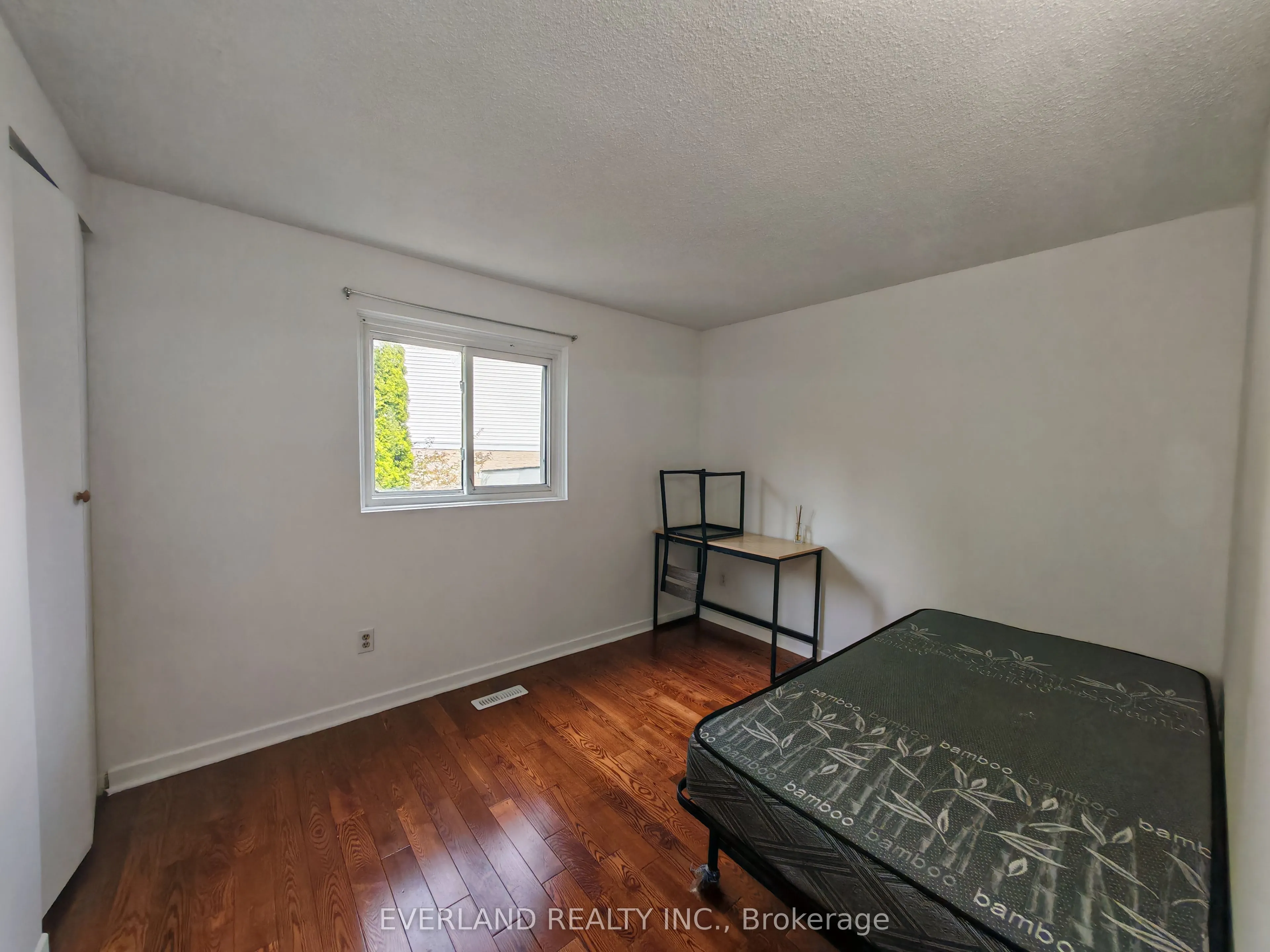 18 Camberley Court