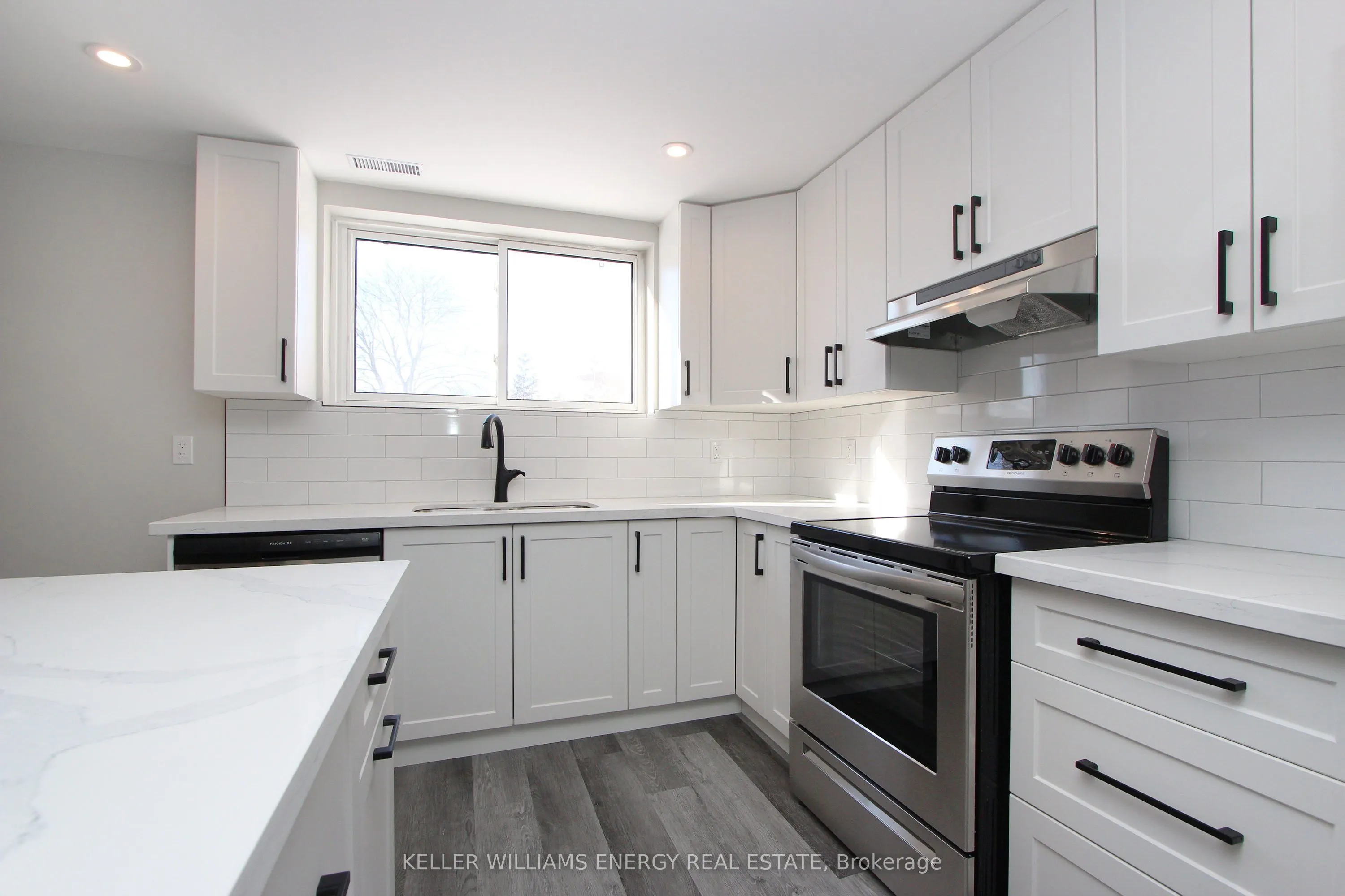 634 Wilson Road N, #Lower