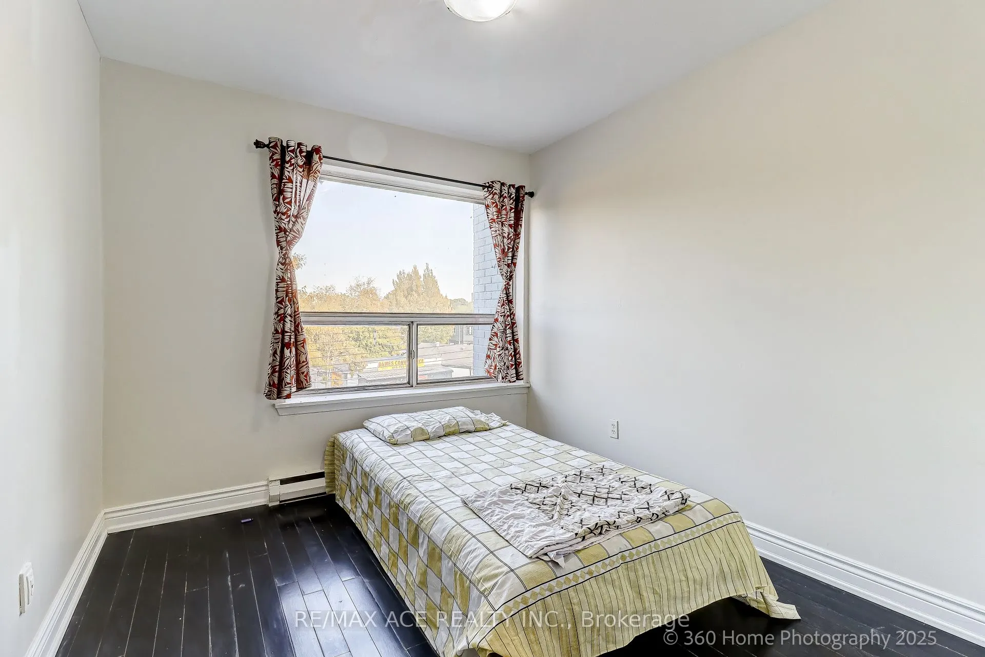 426-428 Dawes Road