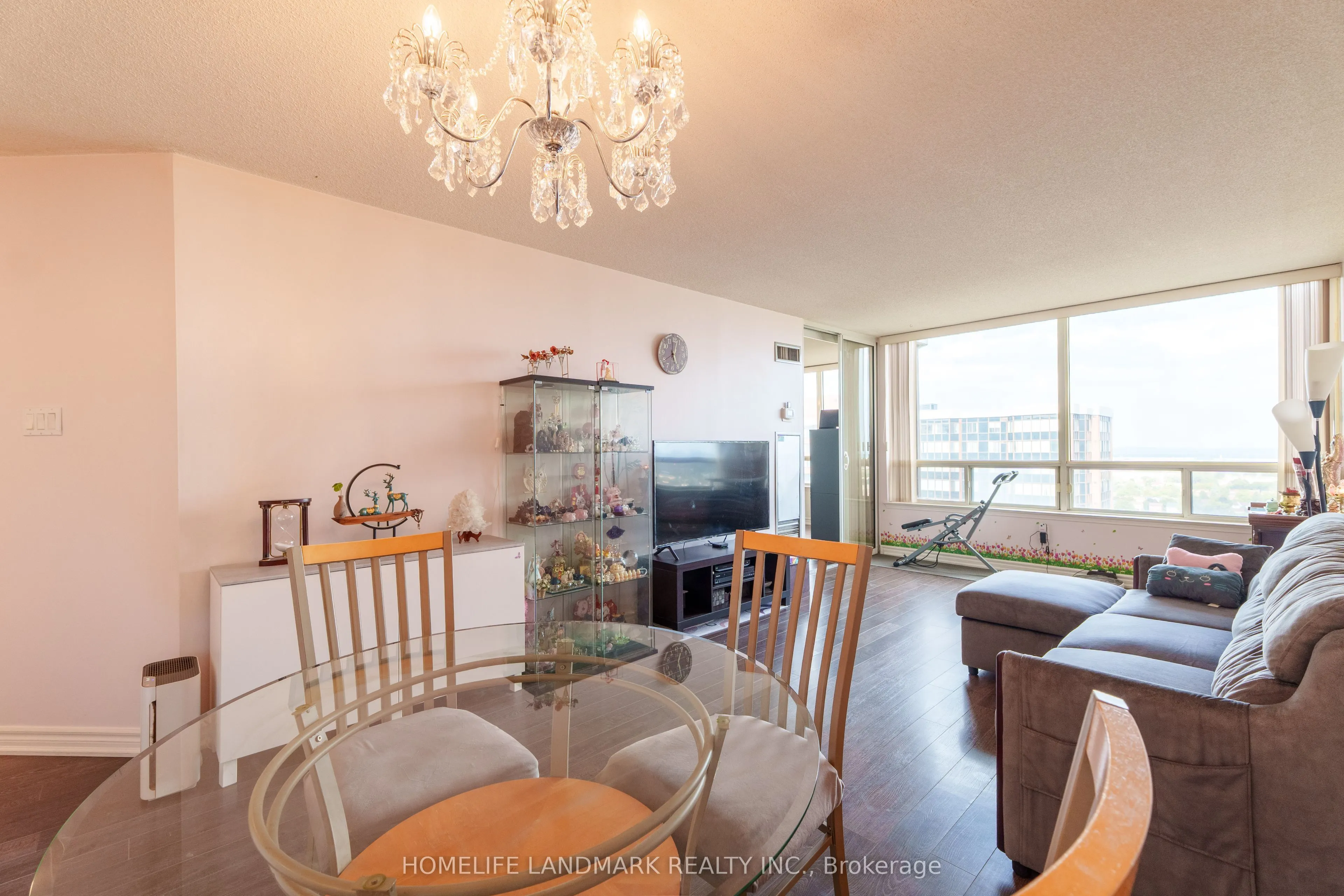 350 Alton Towers Circle, #1906