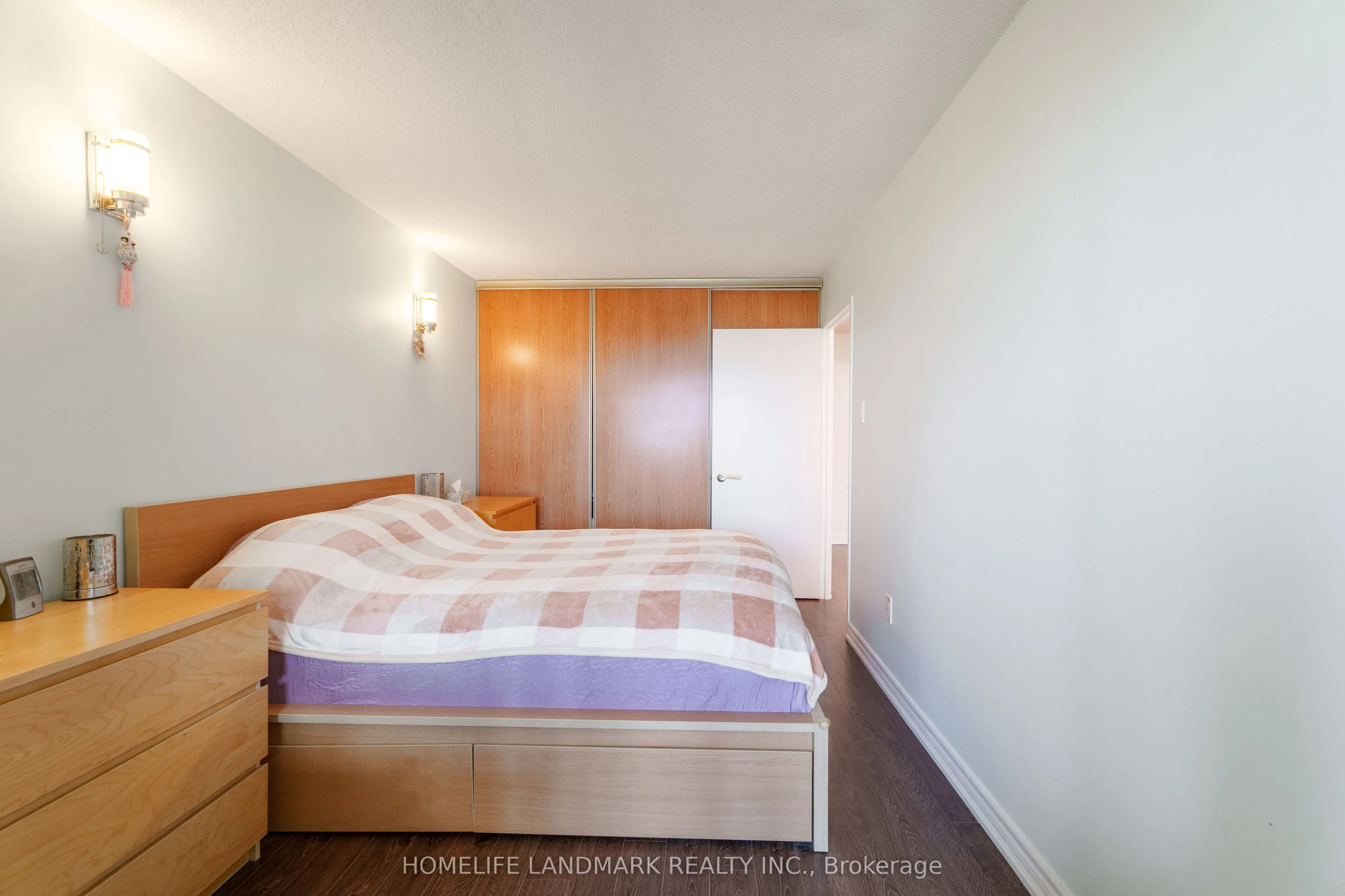 350 Alton Towers Circle, #1906