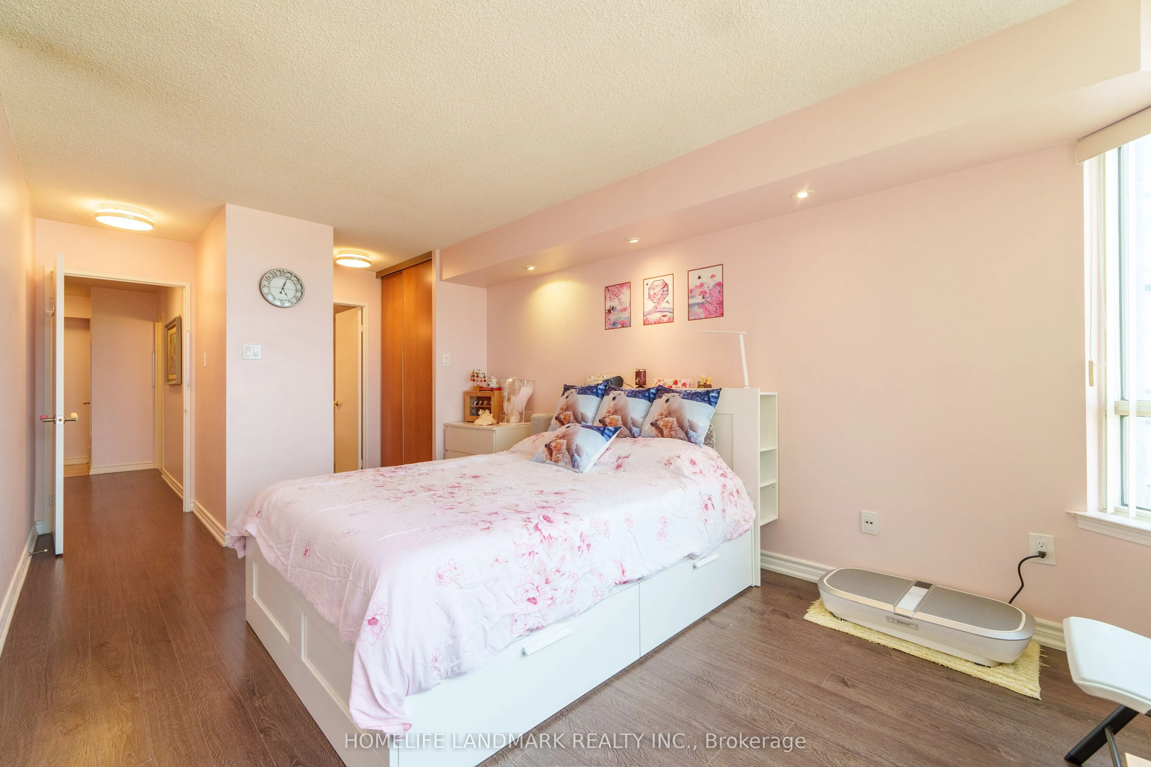 350 Alton Towers Circle, #1906