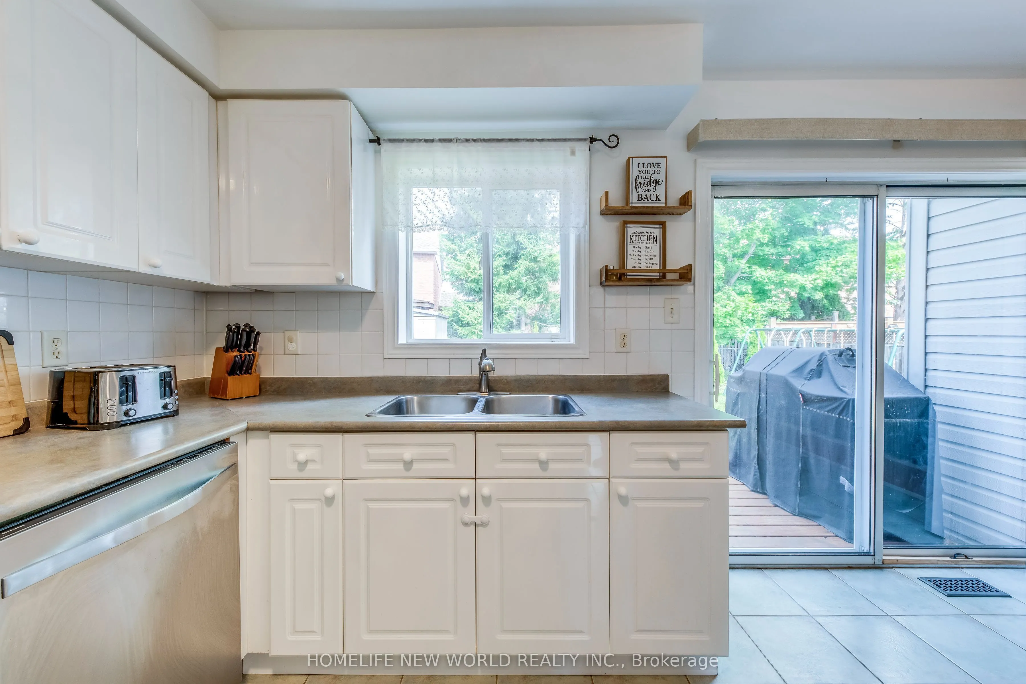 97 Mcsweeney Crescent