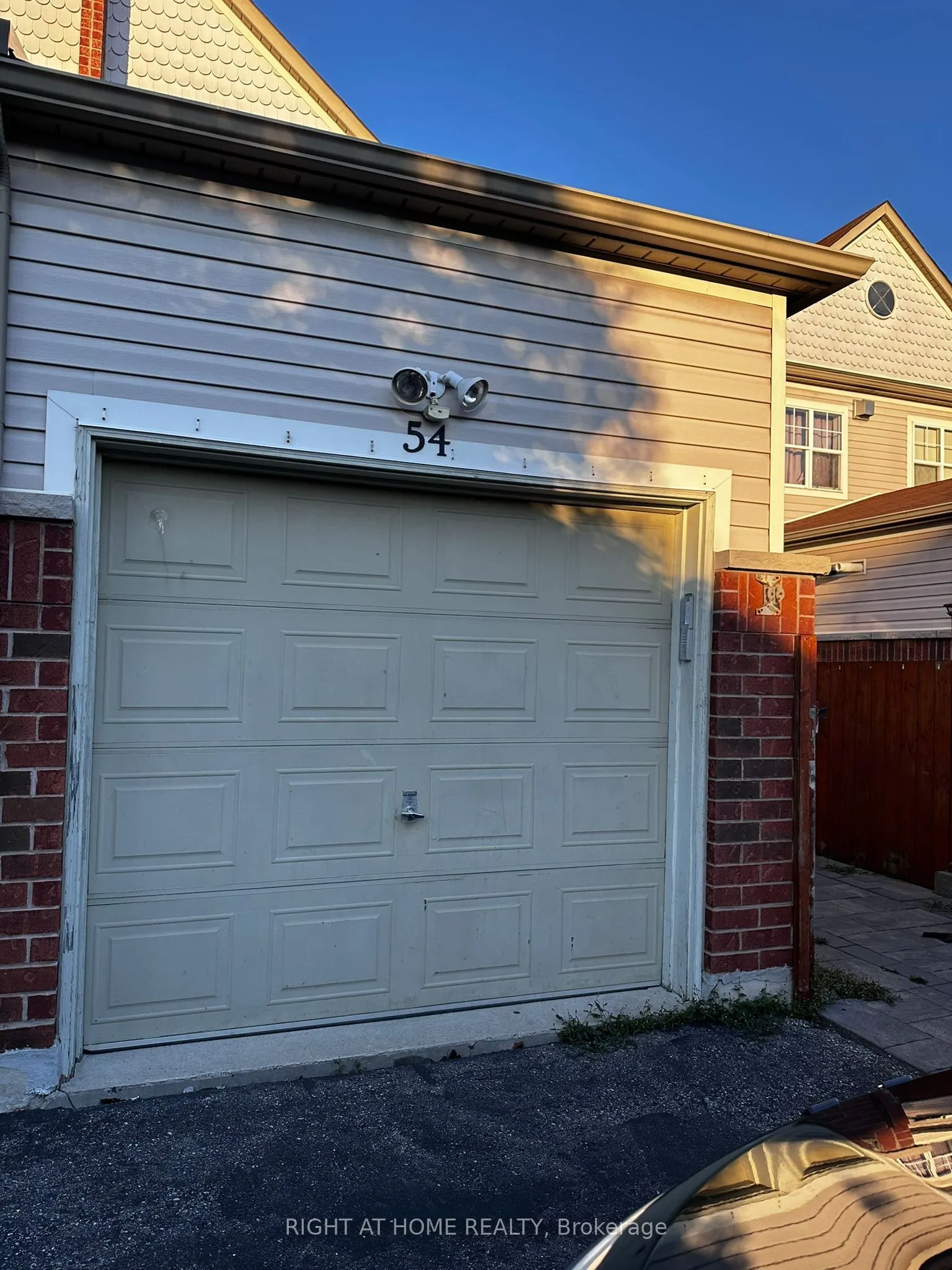 54 Port Union Road