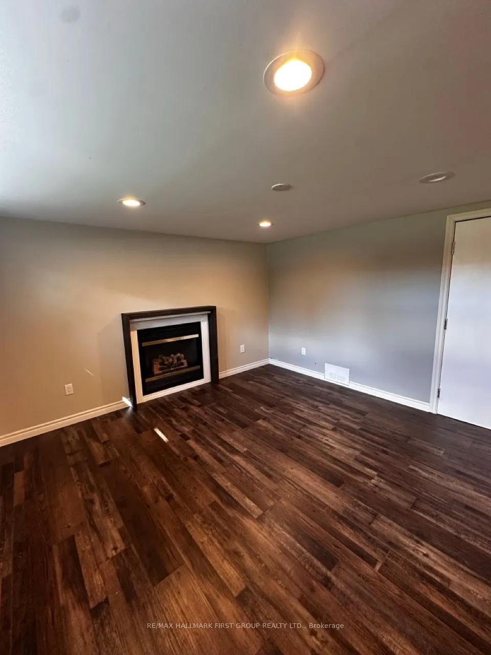 927 Greenwood Crescent