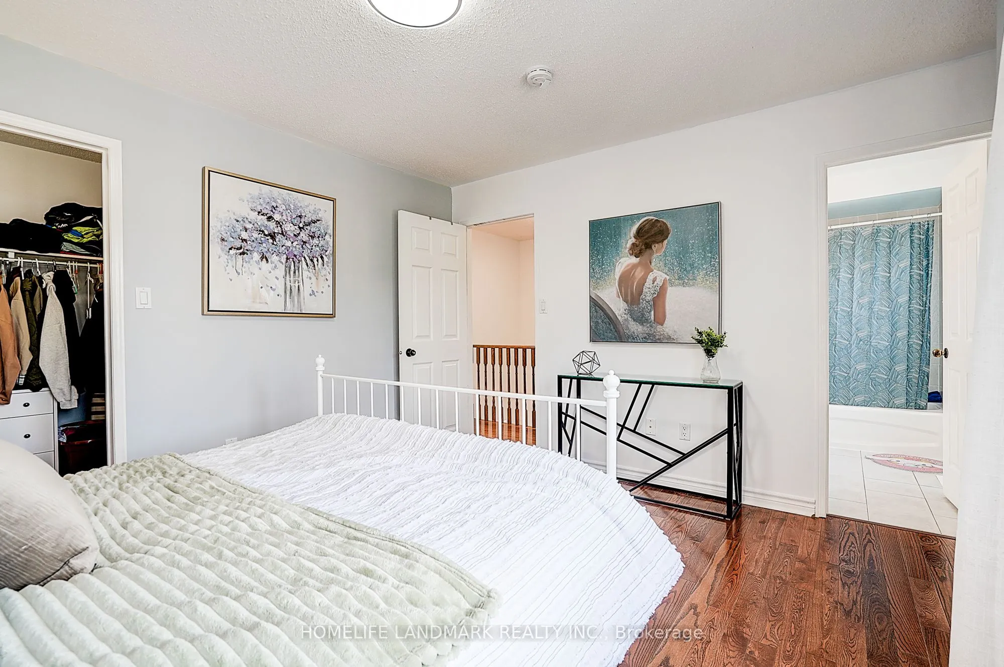 21 Donlevy Crescent