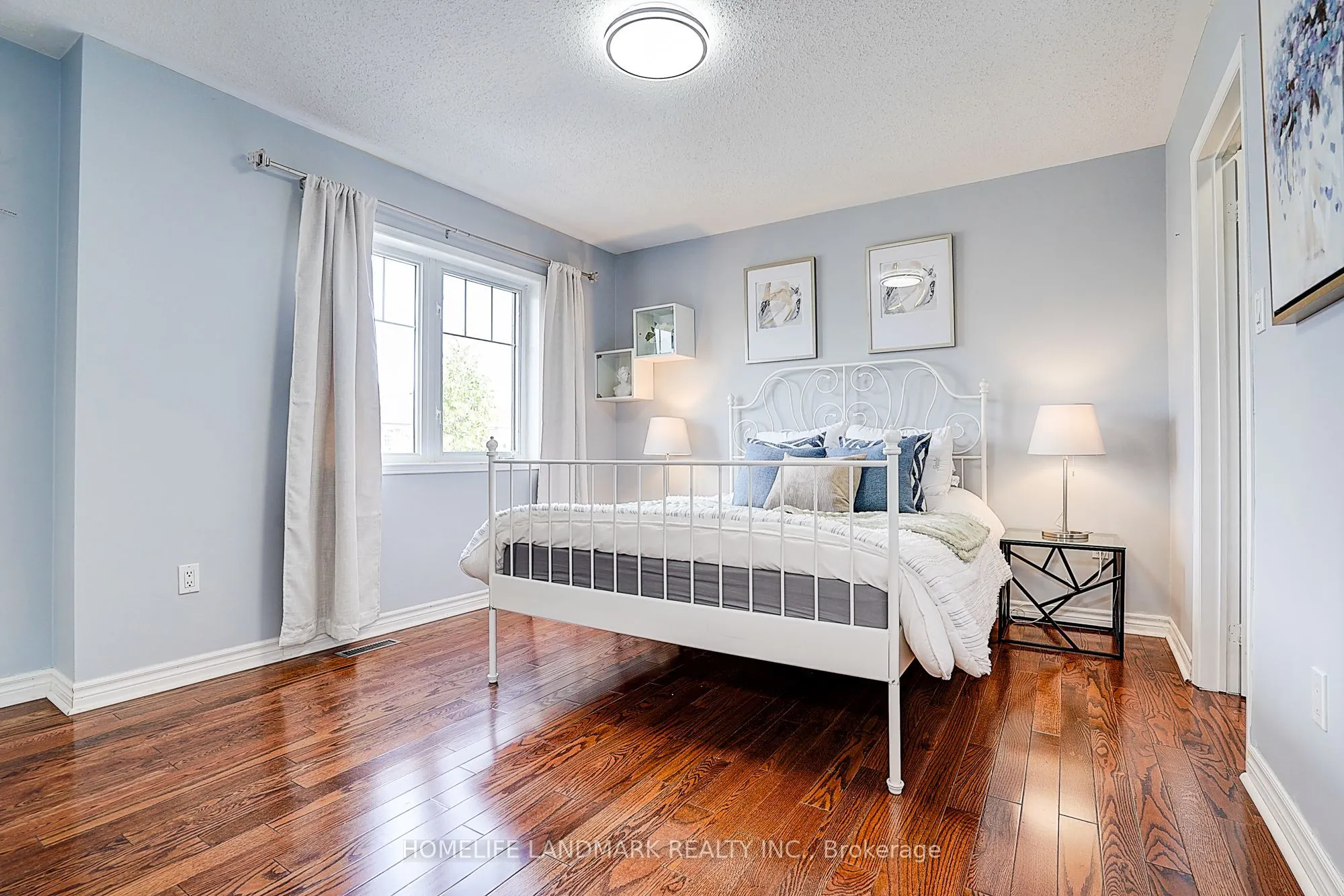 21 Donlevy Crescent