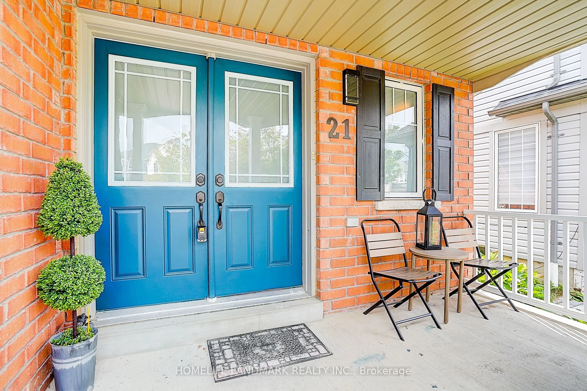 21 Donlevy Crescent