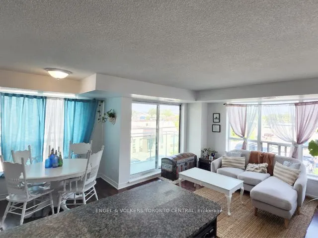60 Fairfax Crescent, #330