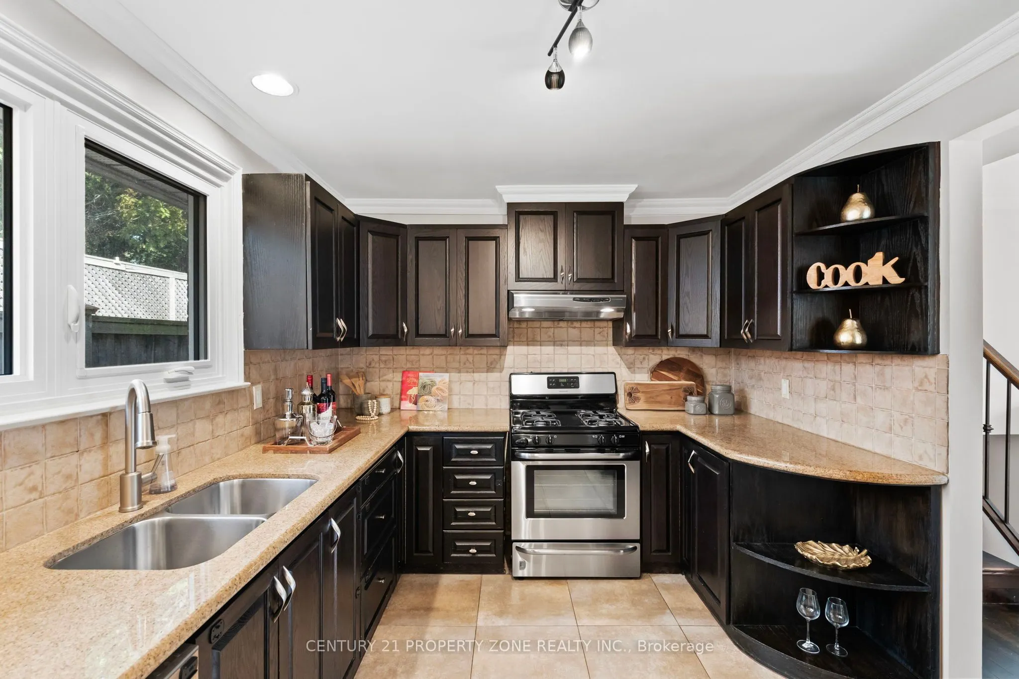 7 Rodarick Drive