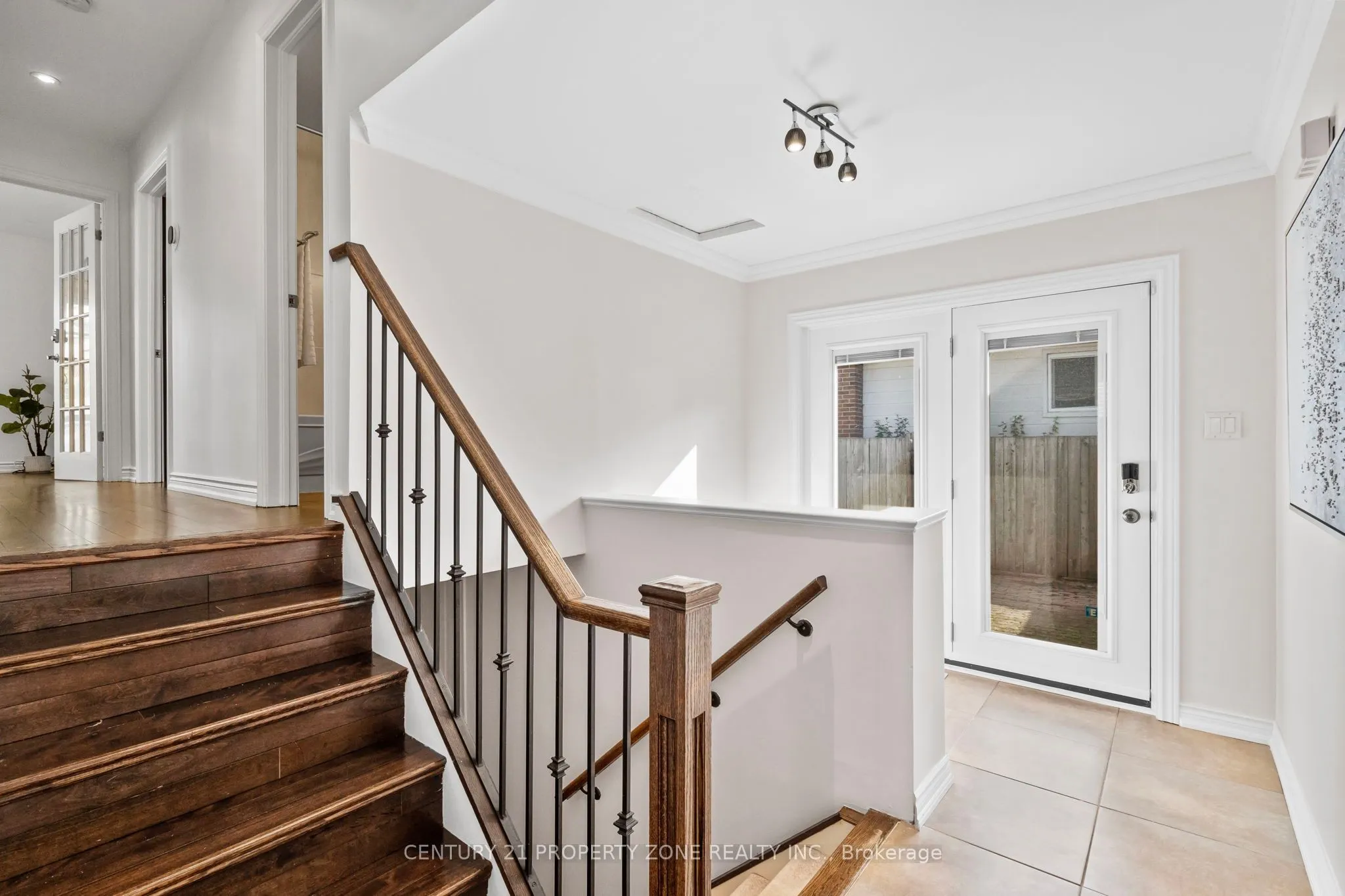 7 Rodarick Drive