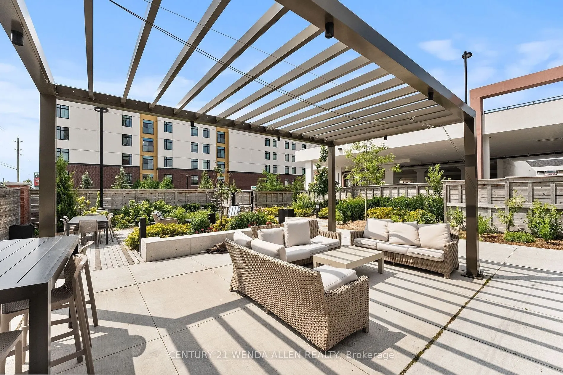 2550 Simcoe Street N, #1901