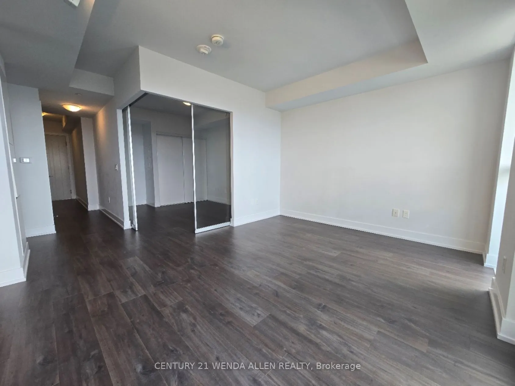2550 Simcoe Street N, #1901