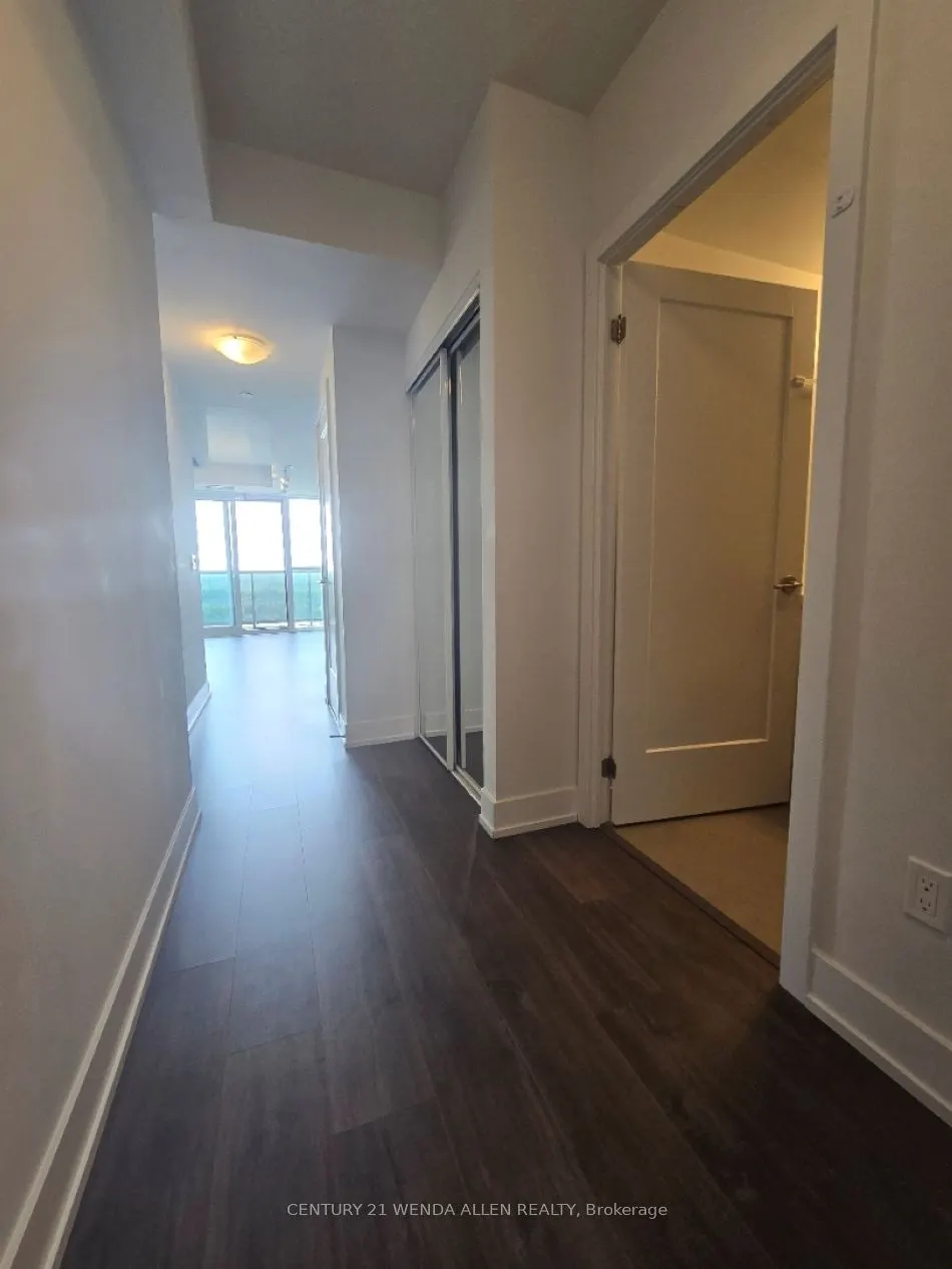 2550 Simcoe Street N, #1901