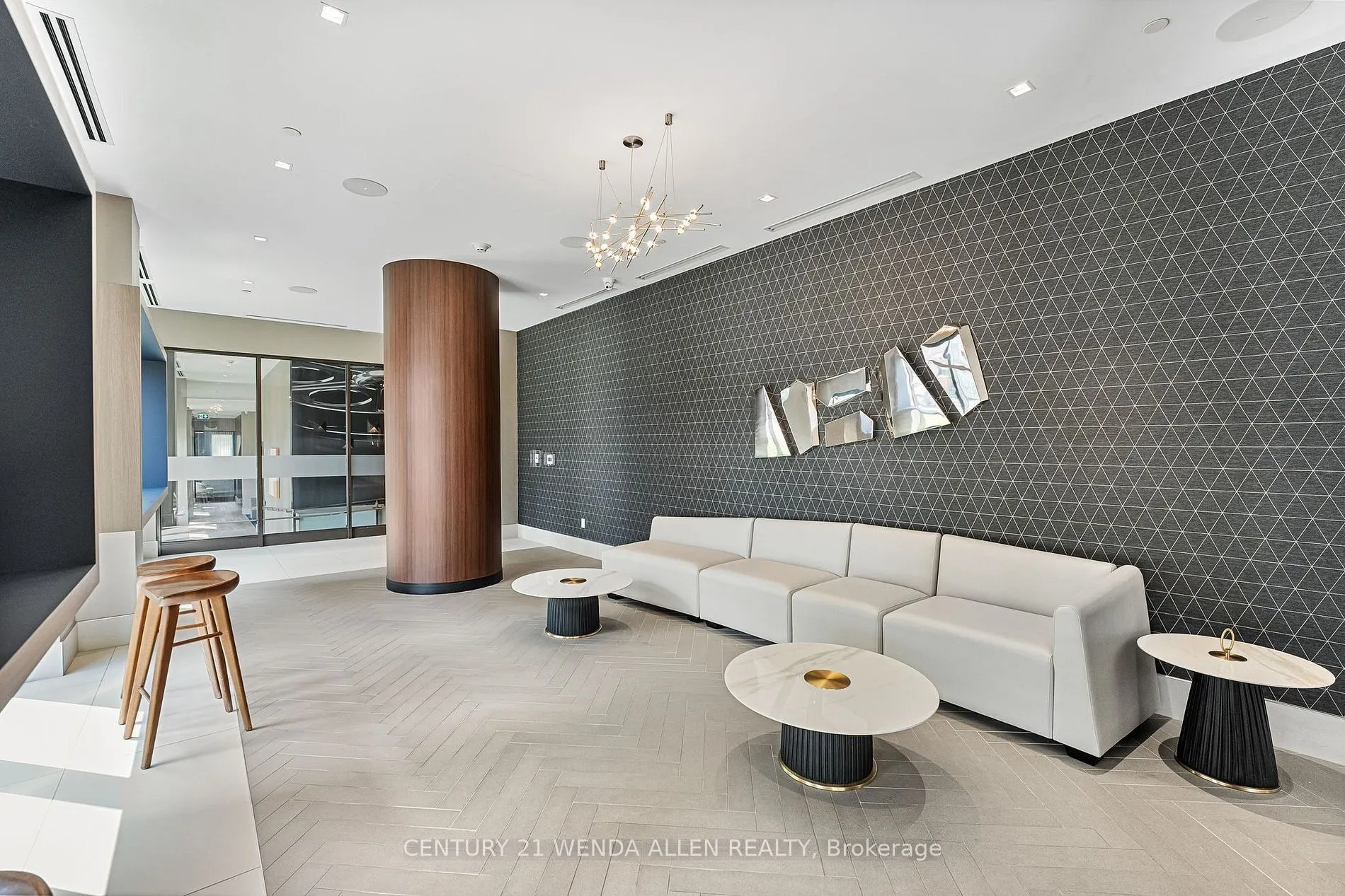 2550 Simcoe Street N, #1901