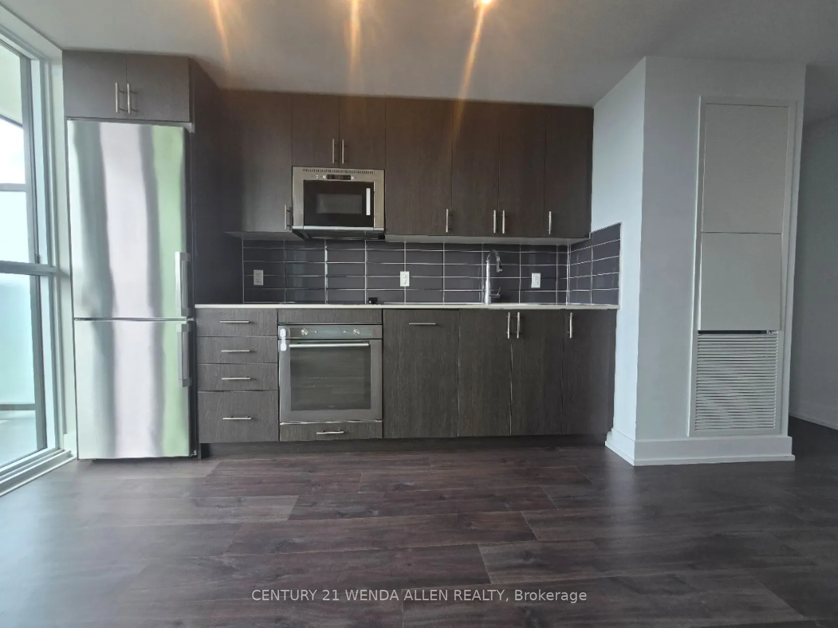 2550 Simcoe Street N, #1901