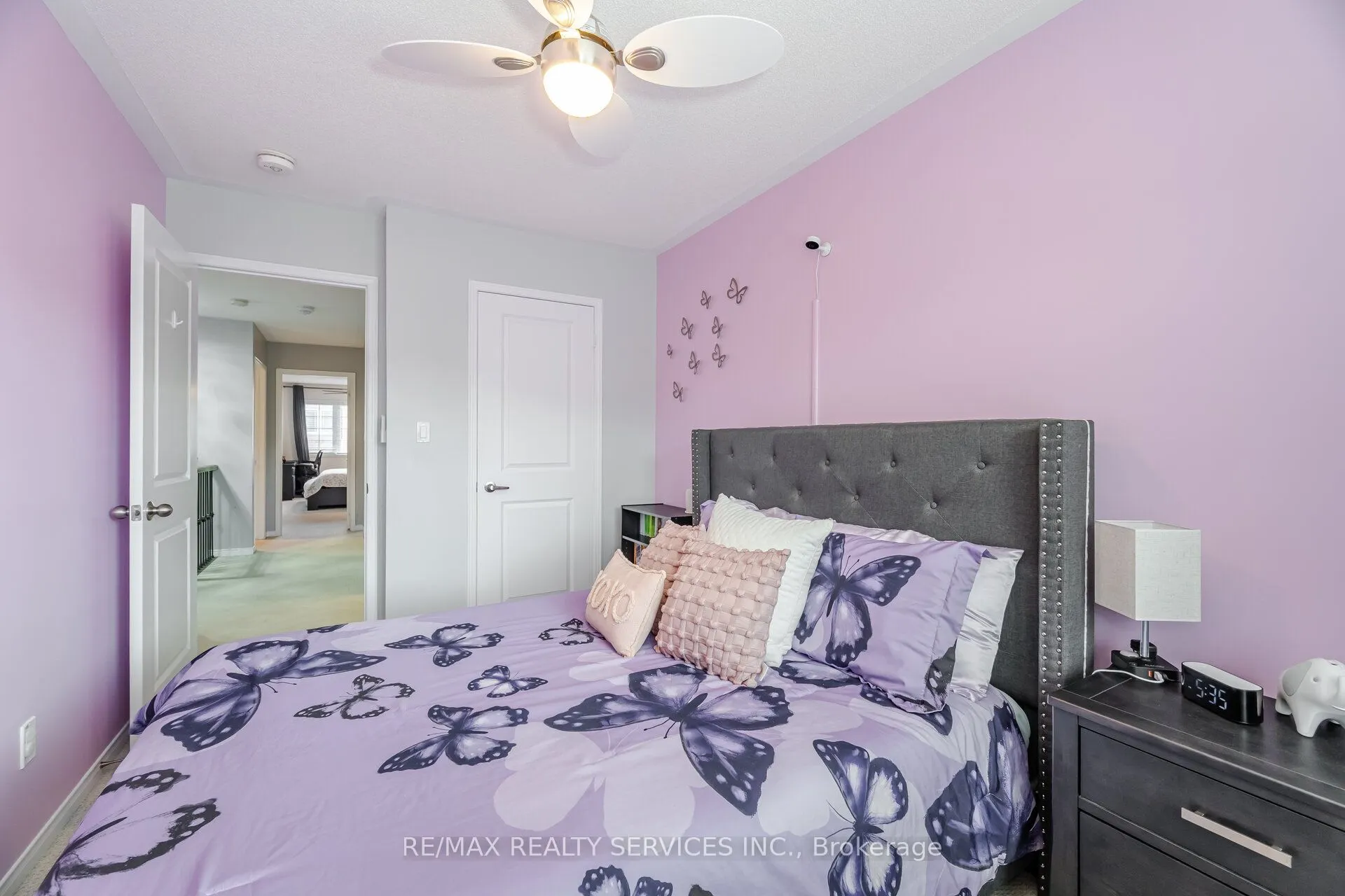 66 Rimrock Crescent