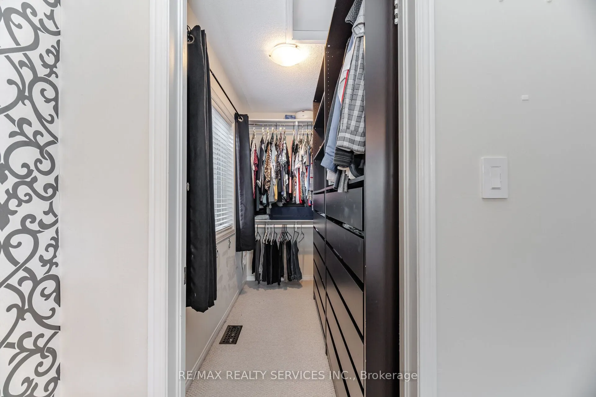 66 Rimrock Crescent